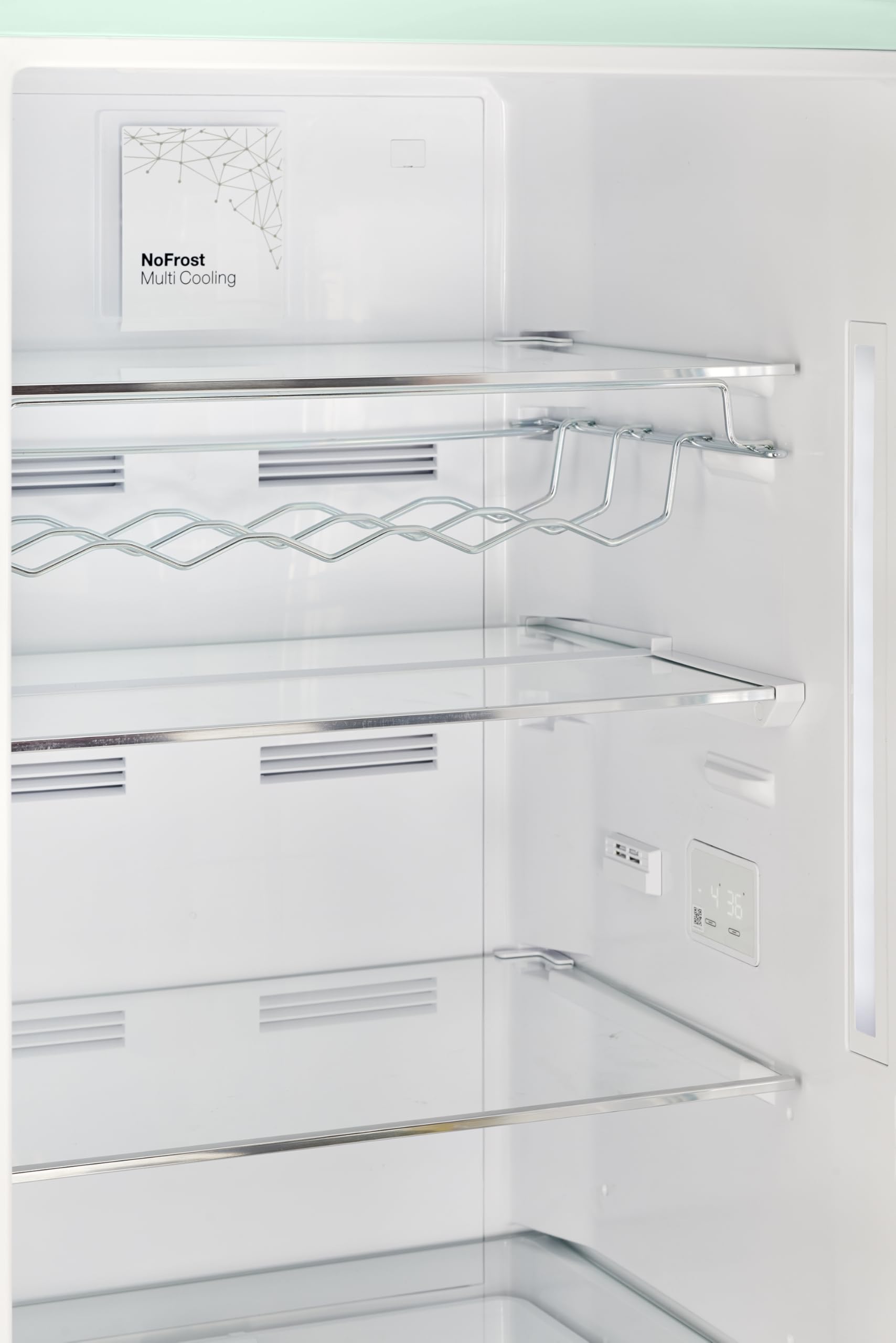 Unique Appliances Classic Retro 12 Cu.Ft. Bottom Freezer Refrigerator In Summer Mint Green on Fridge.com - View 6