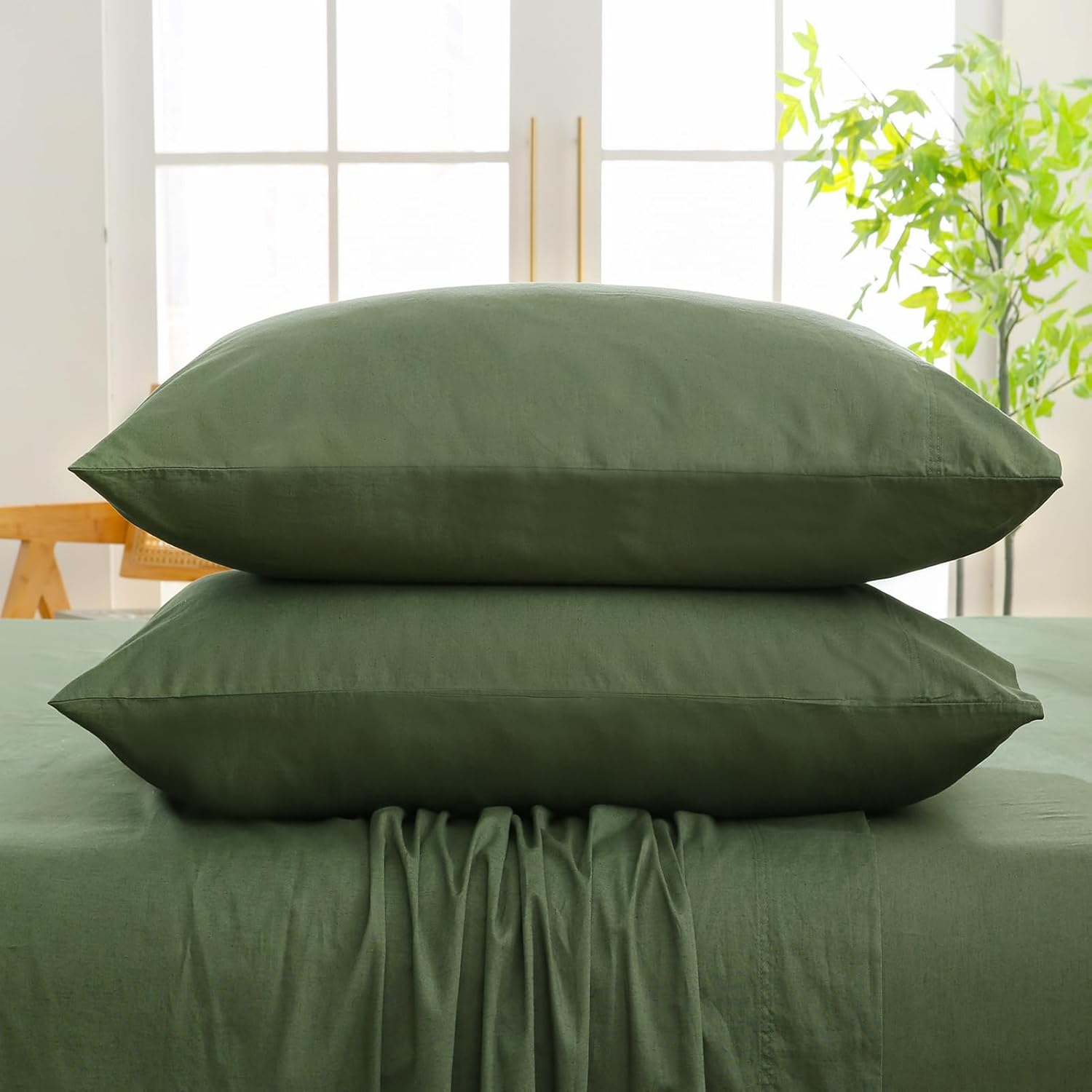 Bedlifes 100% French Linen Pillowcases Queen Size 20x30 Inch, Set of 2 - Natural Soft, Breathable & Moisture-Wicking,Envelope Closure,Easy Care(Forest Green)