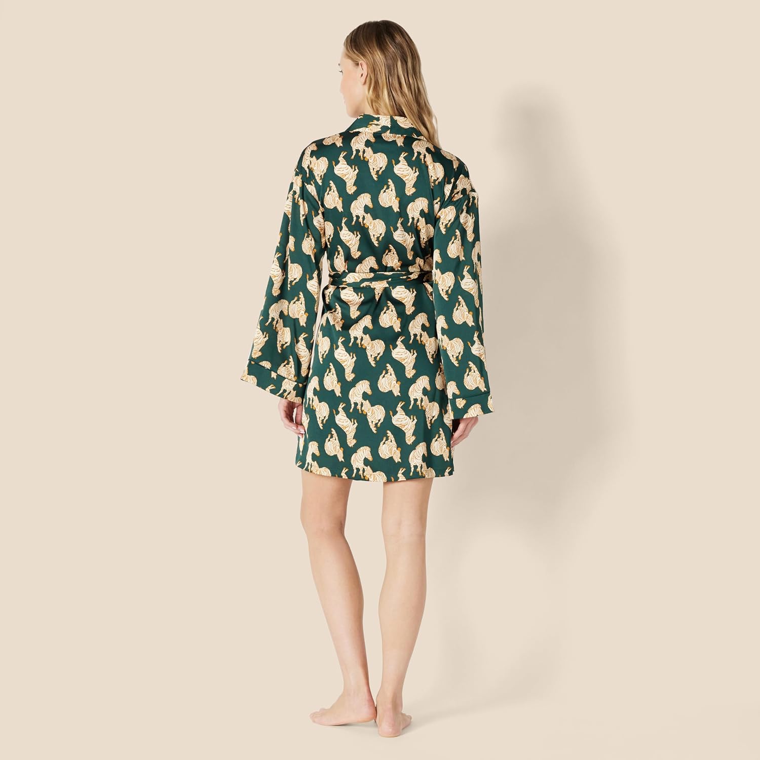 Amazon Essentials Women's Relaxed-Fit Satin Sleep Robe - Image 2