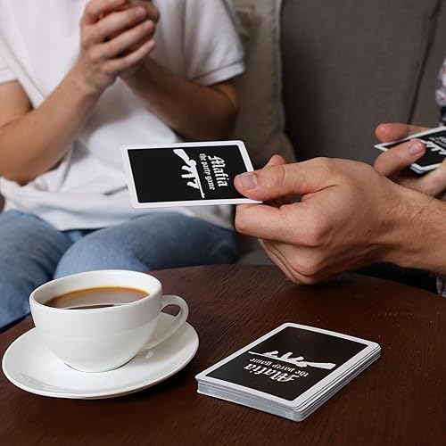 Miniatura 2 de Apostrophe Games Mafia The Party Game Deluxe Edition – Un juego de mentira, farol y engaño – Juego de cartas, adultos y adolescentes – Juego de mesa