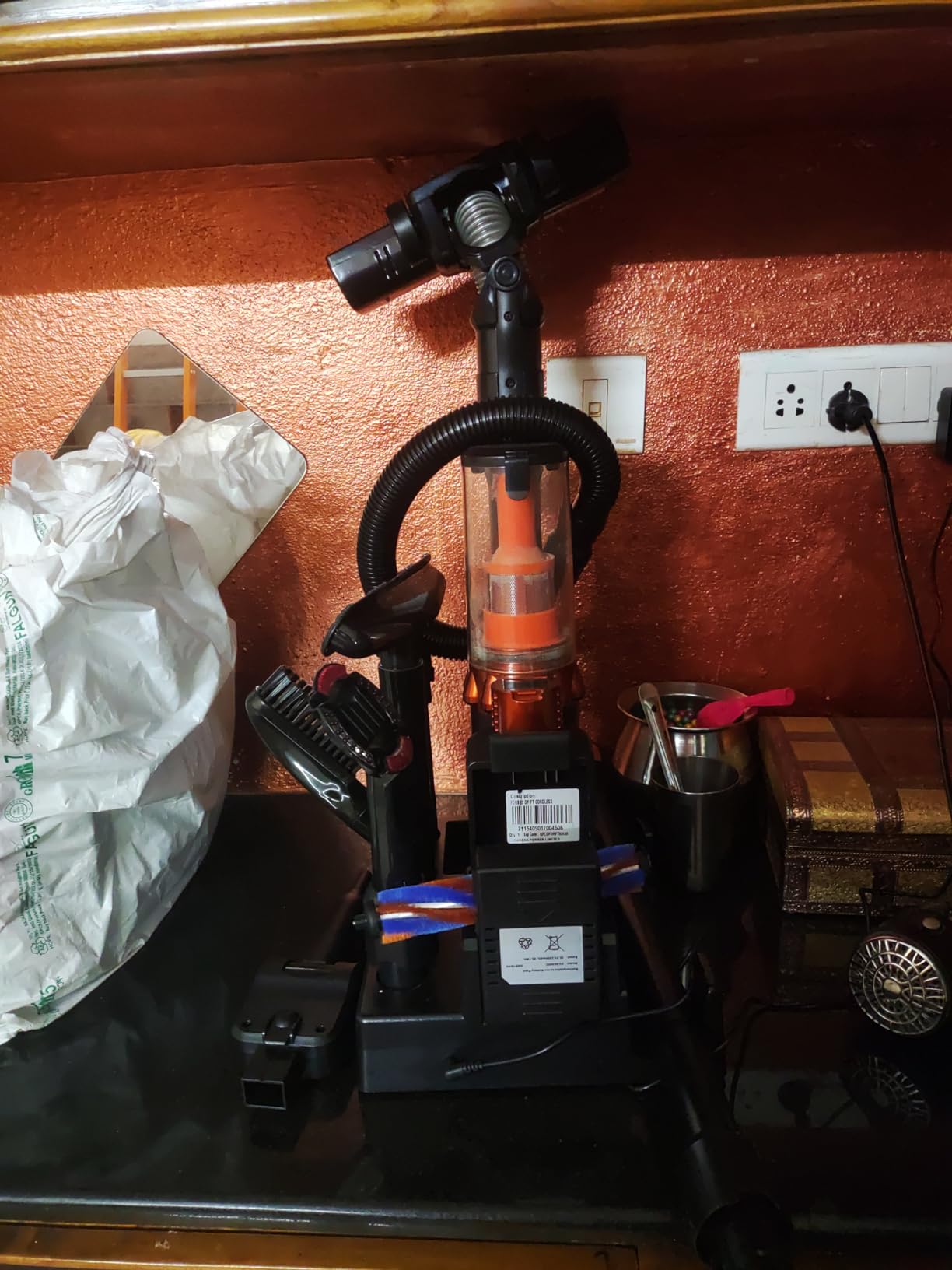 Eureka Forbes Forbes Drift Cordless Vacuum Cleaner with 17.7 KPA