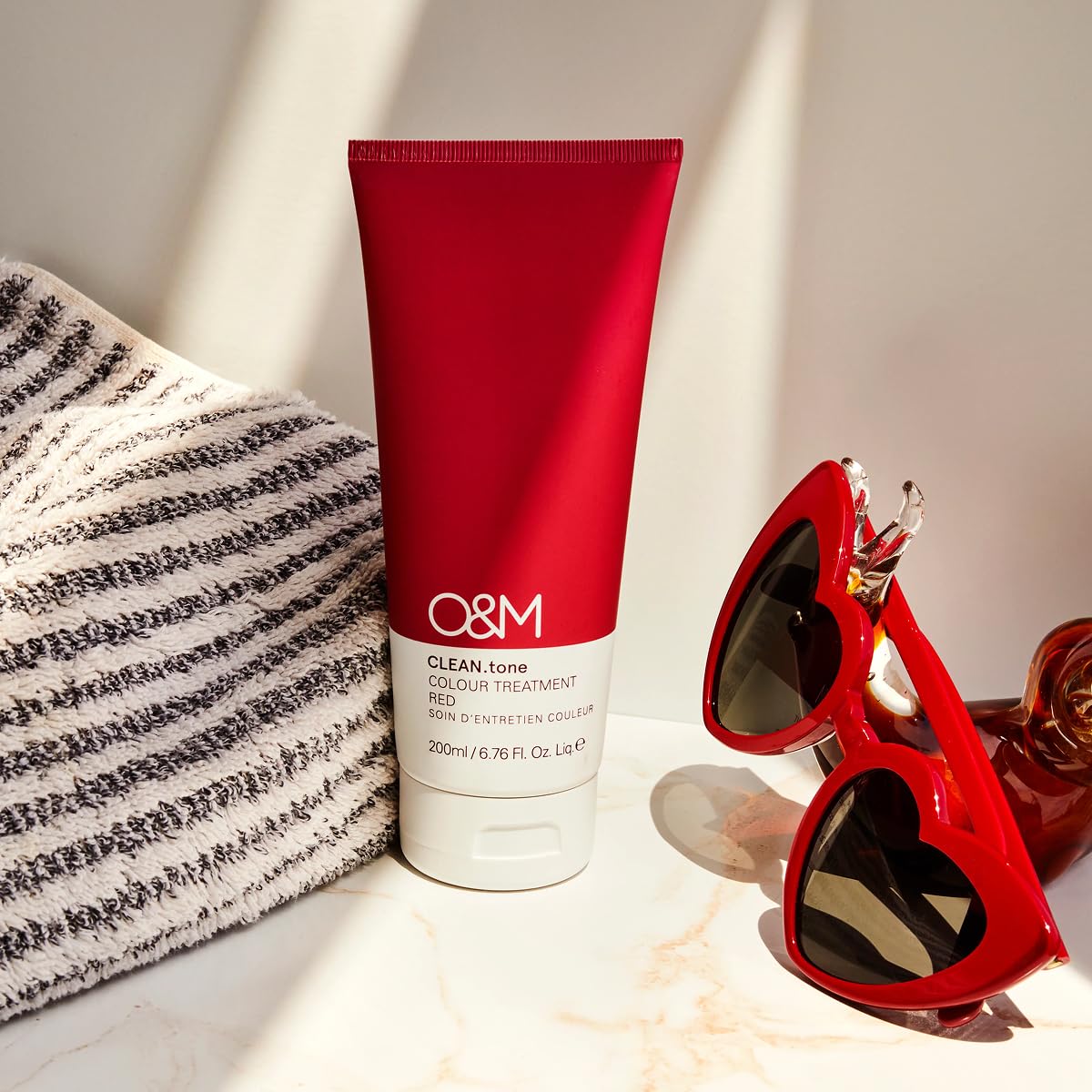 O&M CLEAN.tone Red Masque capillaire cheveux bruns châtain clair 200ml vegan sans sulfates silicones