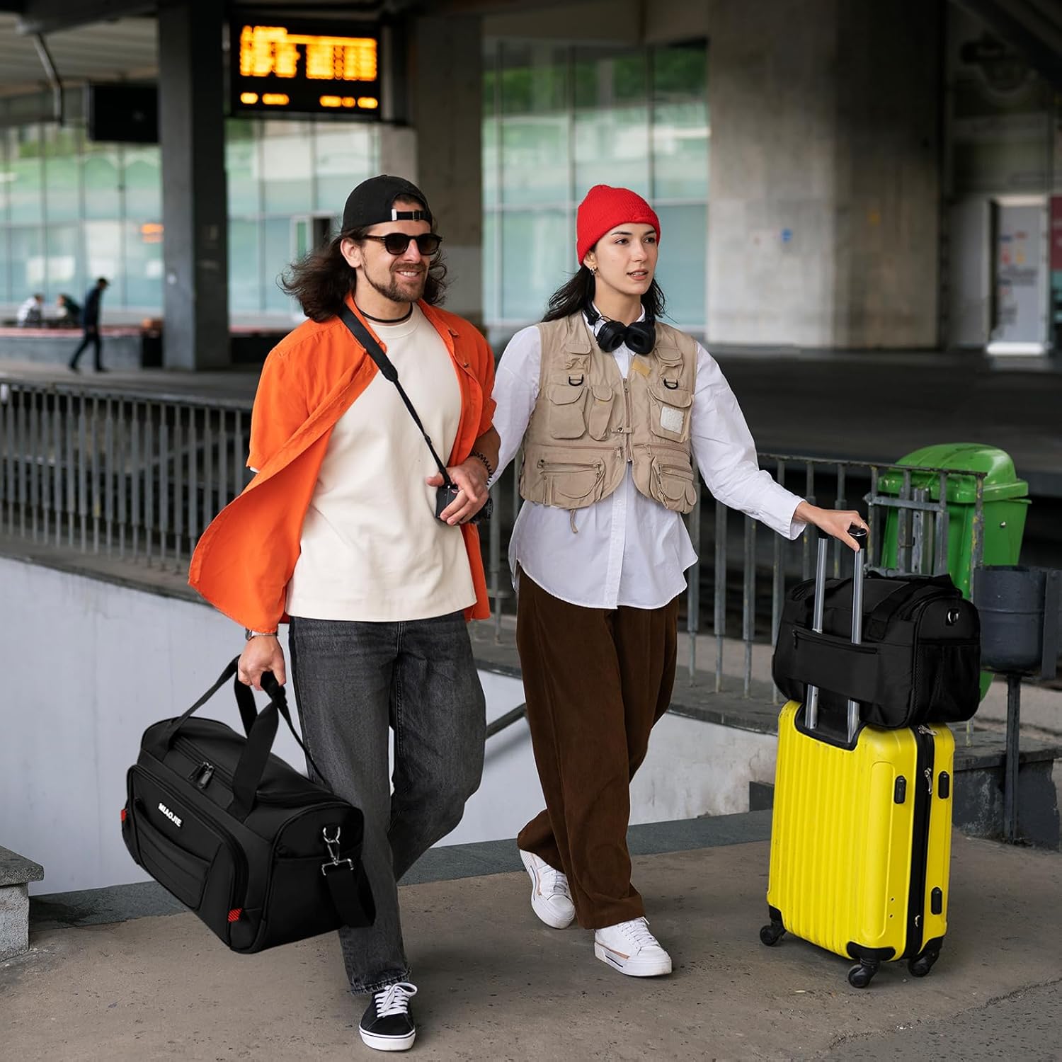 Underseat Carry On luggage Bag Airplanes Personal Item Bags Weekender Overnight Travel Tote Bag Shoulder Small Softside Carry on Luggage Travel Duffel Bags For Men Women -18 IN Black