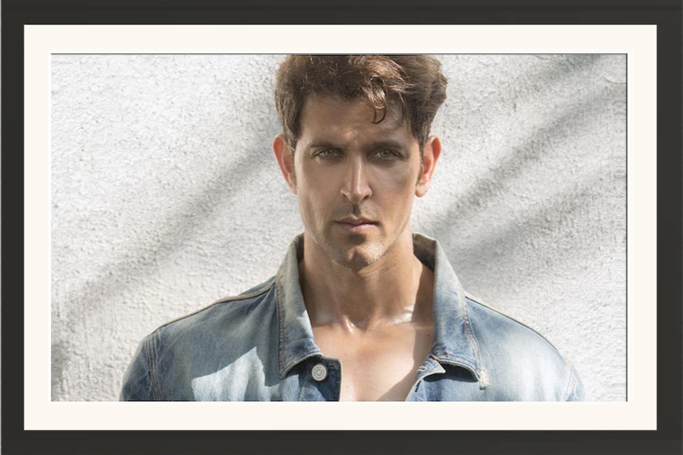 STUDIO AVINASH Hrithik Roshan Wall Hanging Framed Photo Without Glass For Home Decor, Living Drawing and Bed Rooms (13 X 18 Inch)