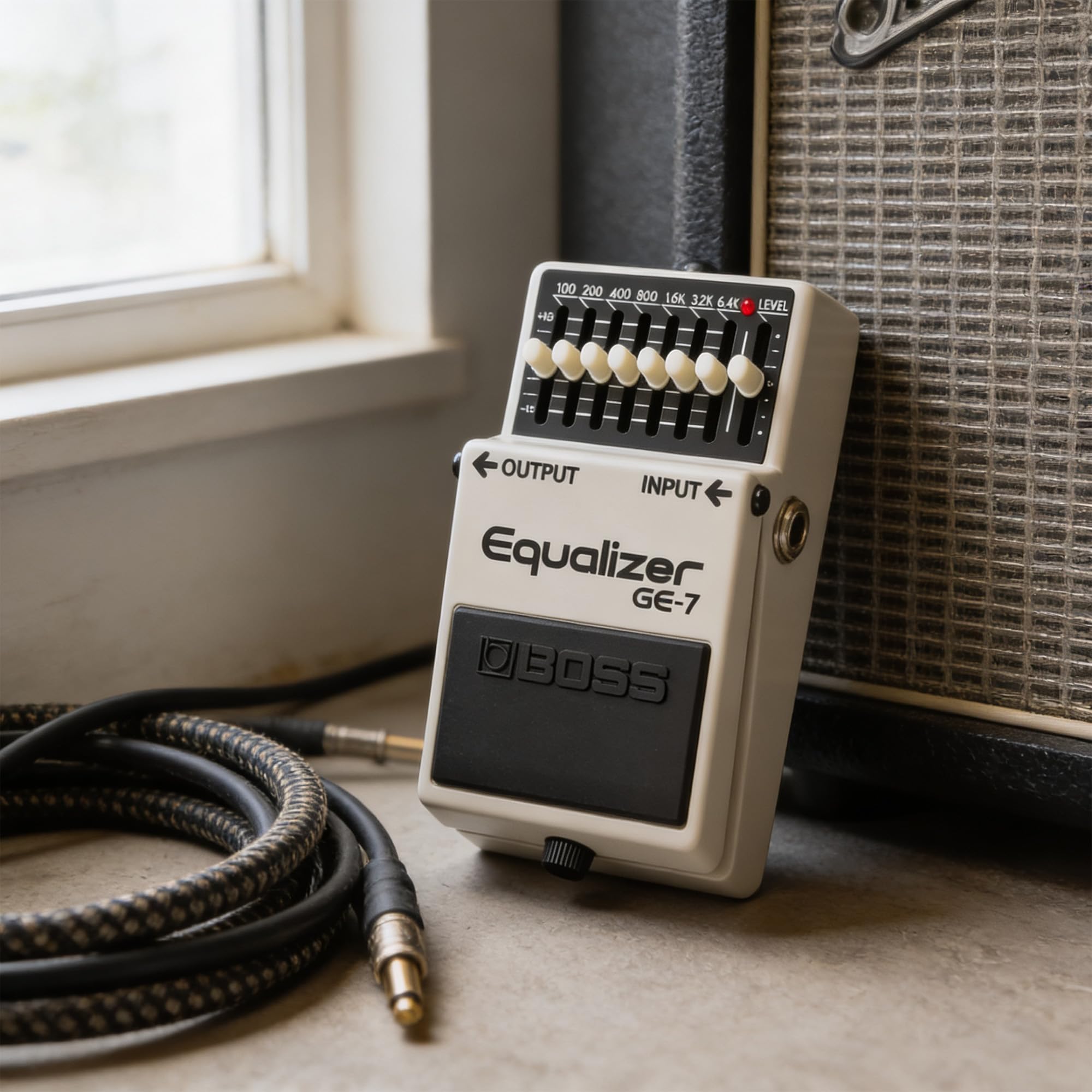 Amazon.com: Boss GE-7 Graphic Equalizer Bundle with Gearlux