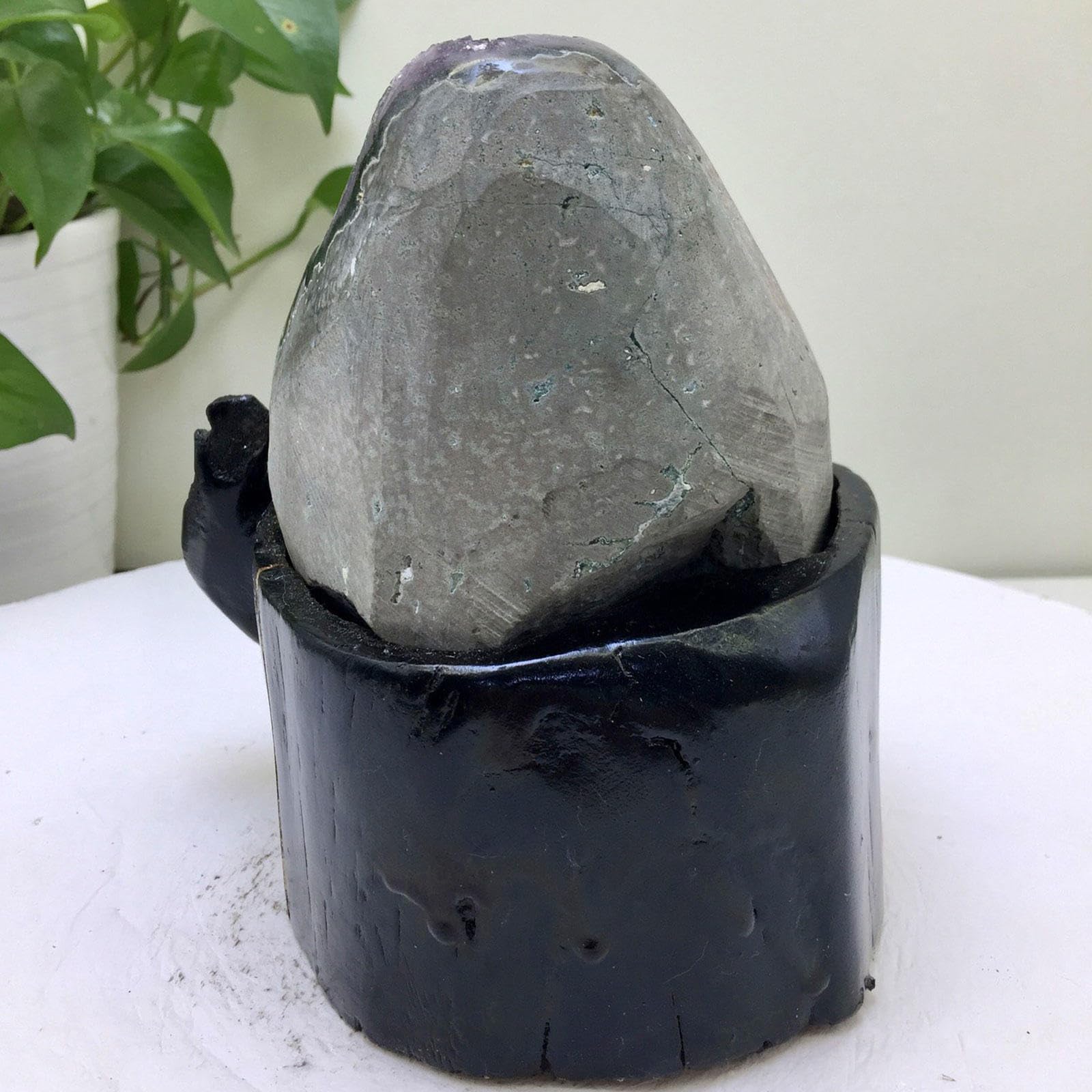 Geoda de Racimo de Cristal de Amatista de Uruguay - 4.19 Lbs, Roca de Racimo de Amatista Grande – Cristales de Energía y Piedras Curativas para Brujería, Meditación, Decoración del Hogar