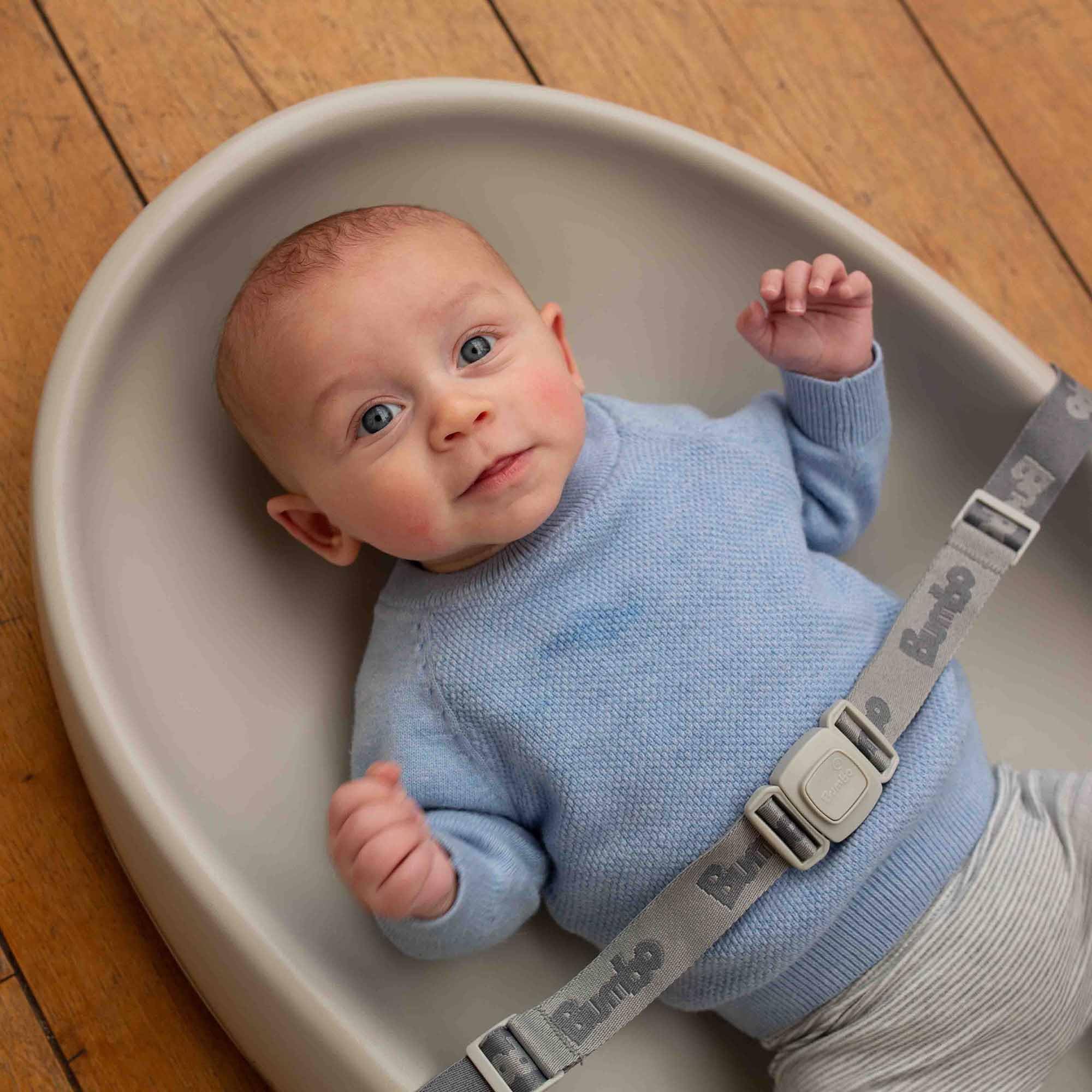 Bumbo Baby Wickelunterlage - Leicht zu Reinigen Mit Sicherheitsgurt - Anti-Roll-Funktion - Taupe