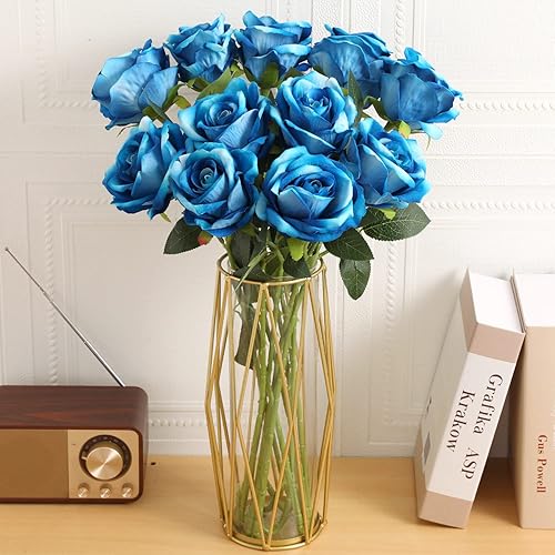 Miniatura 3 de Cloudecor 15 rosas azules artificiales de terciopelo de tallo largo para decoración del hogar y boda (rosas redondas, azul degradado)