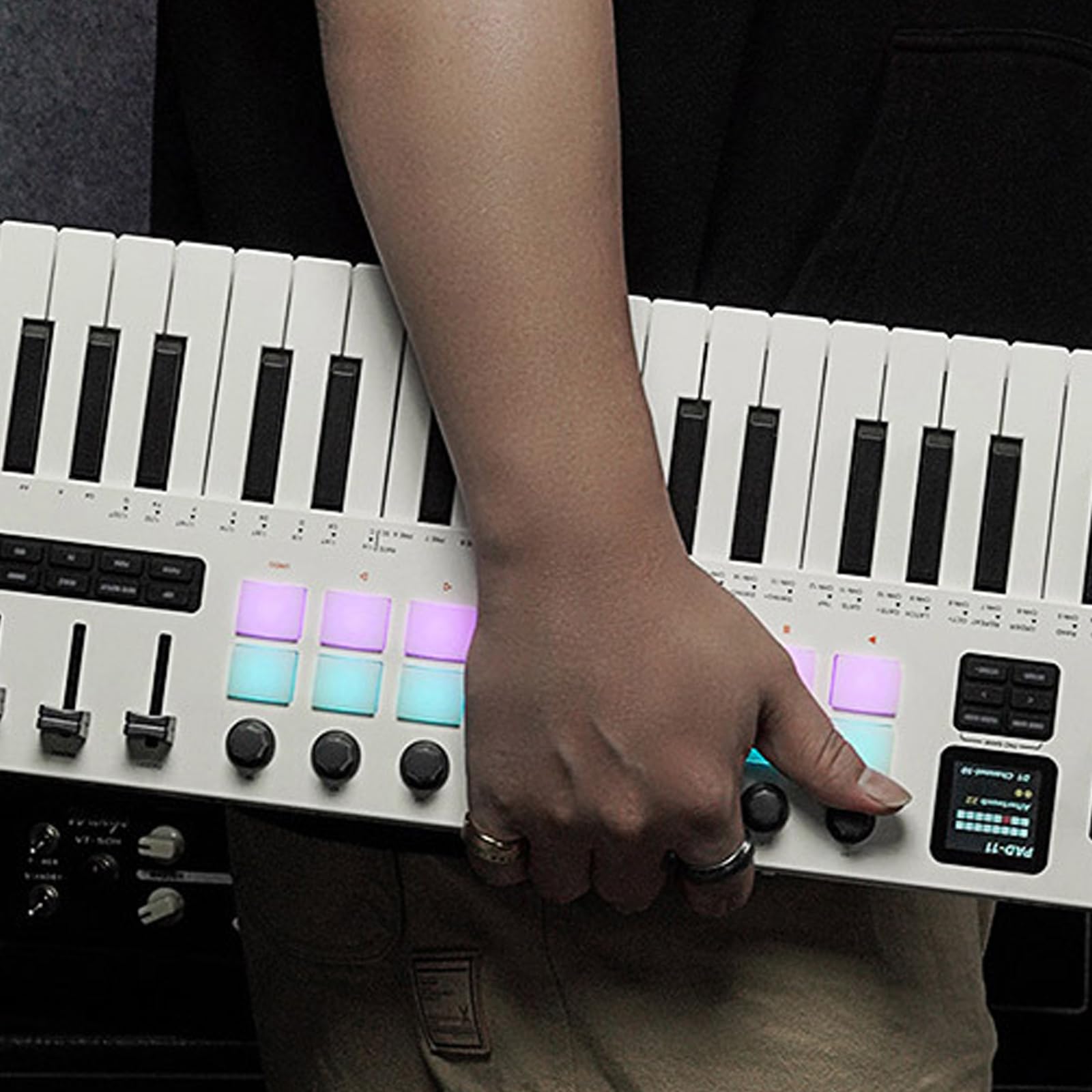 Pratico 37 Nota Tastiera USB Music Controller Abs Construction Easy Setups Per I Produttori Creazione Musicale Tastiera USB Con Pulsante Programmabile
