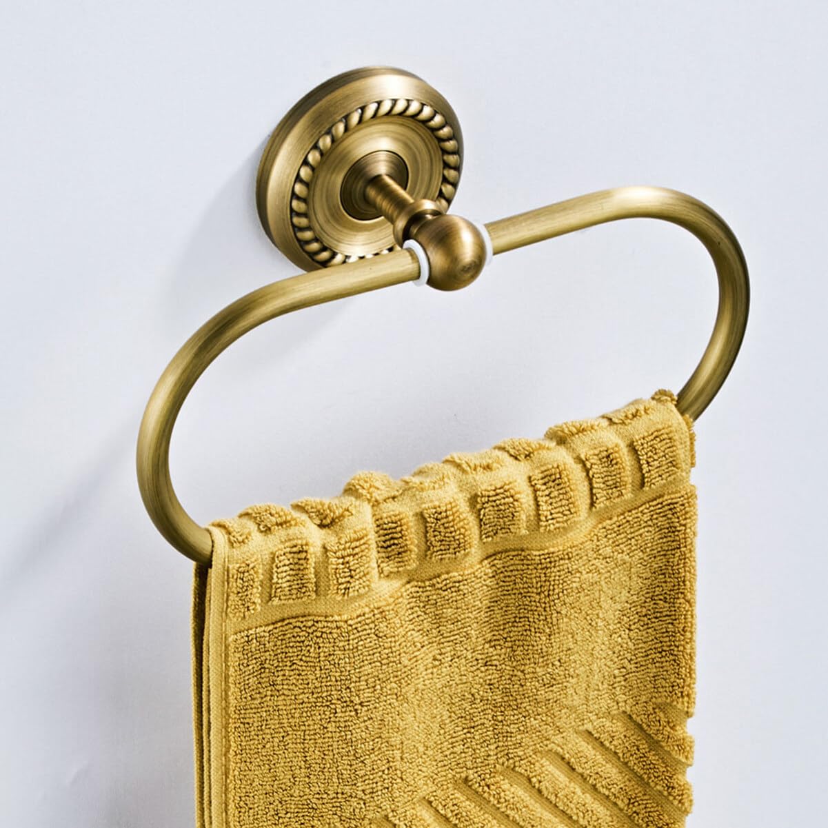 DOITOOL Anillo De Toalla Montado En Pared para Baño Y Cocina Toallero Latón Ovalado Espacio Ahorrador Accesorio Moderno para Colgar Toallas En Hogar Y Hotel