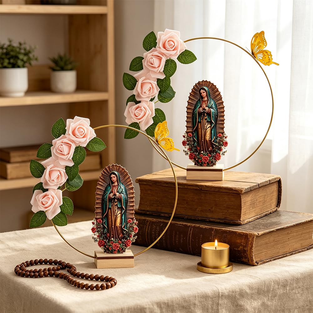 FREEBLOSS Lot de 12 centres de table de baptême pour centre de table comprenant 12 anneaux floraux, 12 supports en bois, 12 figurines Notre Dame de Guadalupe pour décoration d'intérieur, fête, mariage