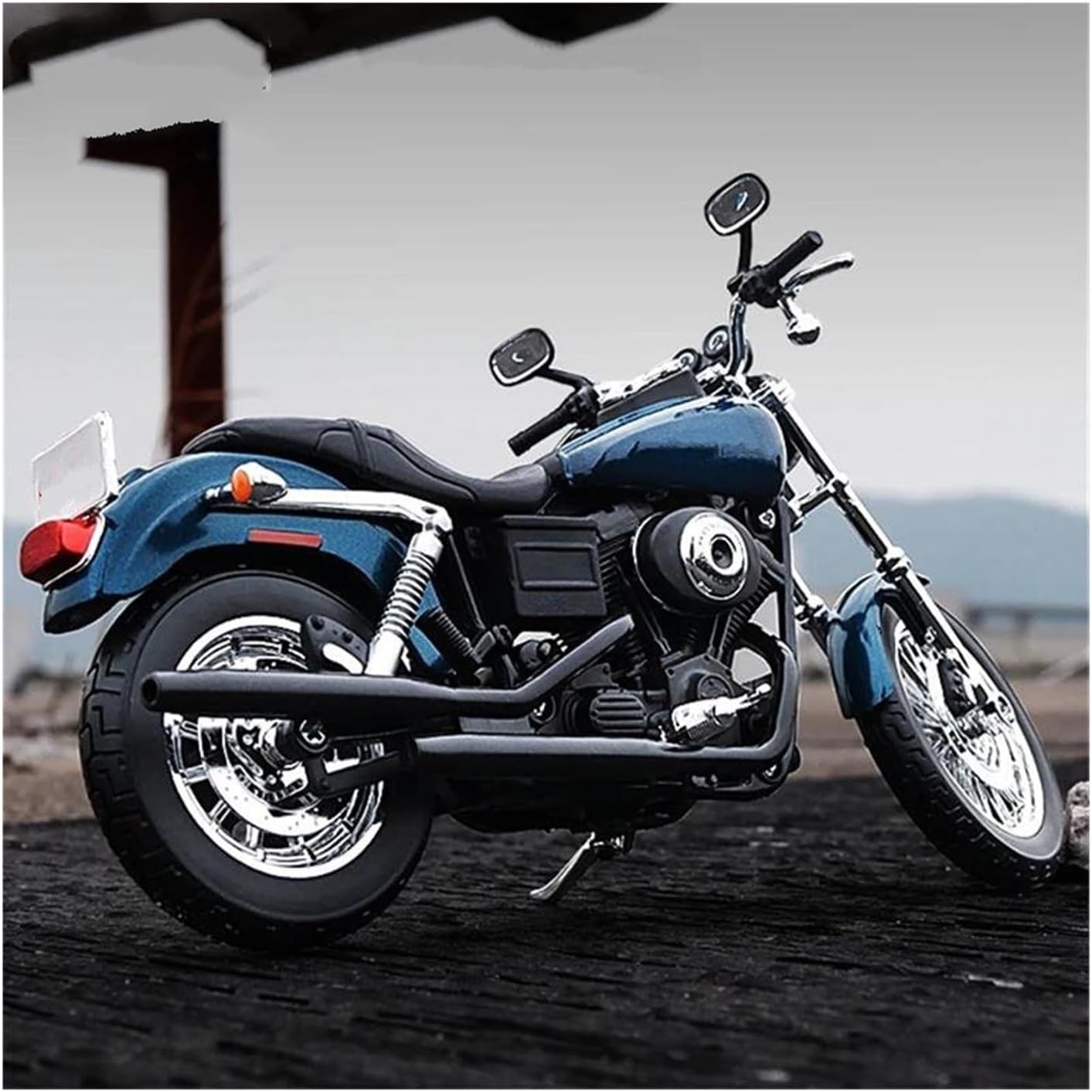 HASCBUYC 1/12 Compatible with 2004 Dyna Super Glide Sport Motorcycle Model, Die-Cast Alloy Construction with Front Wheel Steering & Rear Suspension System, Detailed Display Piece for Adult Collectors