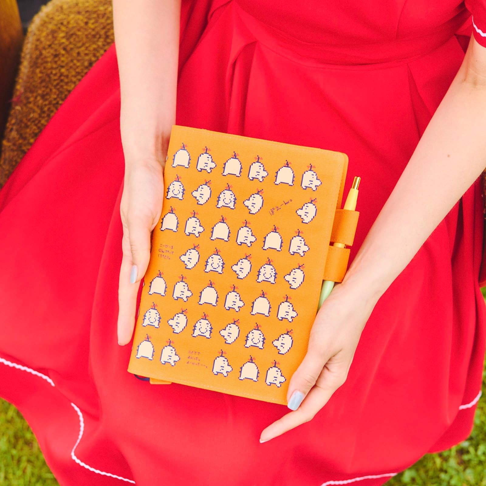 Amazon.co.jp: ほぼ日手帳 カズン(A5)手帳カバー MOTHER/ぽえーん