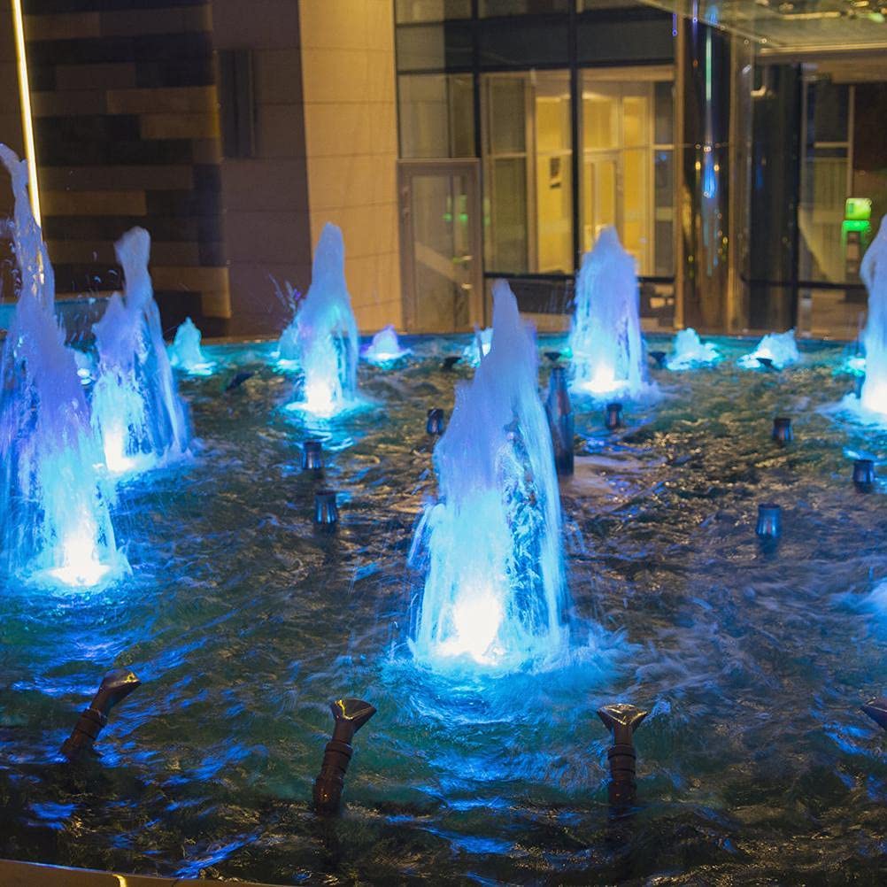 Luci Subacquee per Stagno a LED Faretto Sommergibile Impermeabile Colorato per Acquario con Fontana per Stagni (4 pezzi)