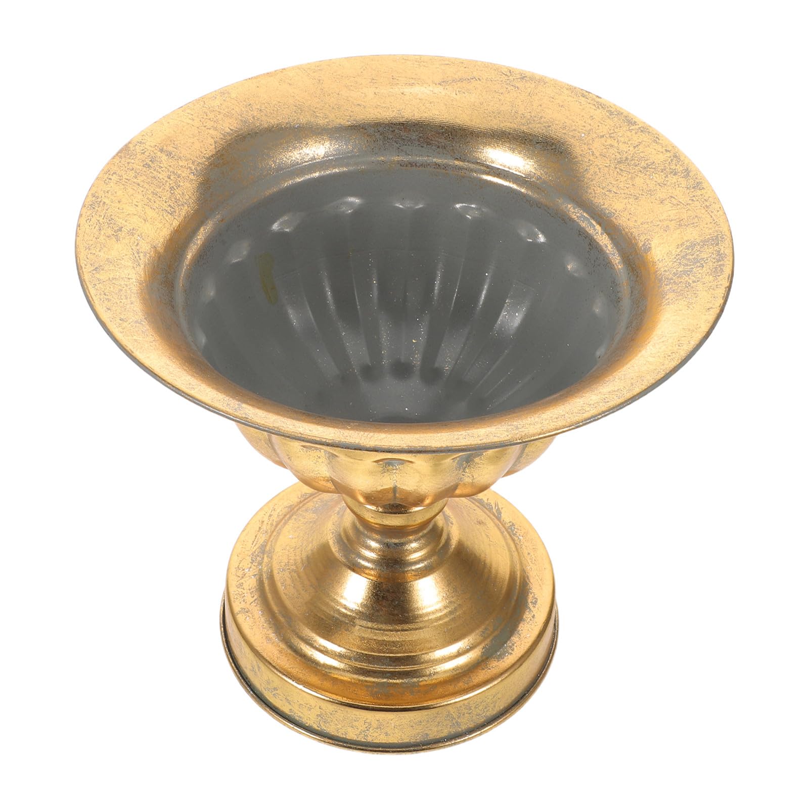 Vase urne doré compact pour réussir vos décorations de table encombrées