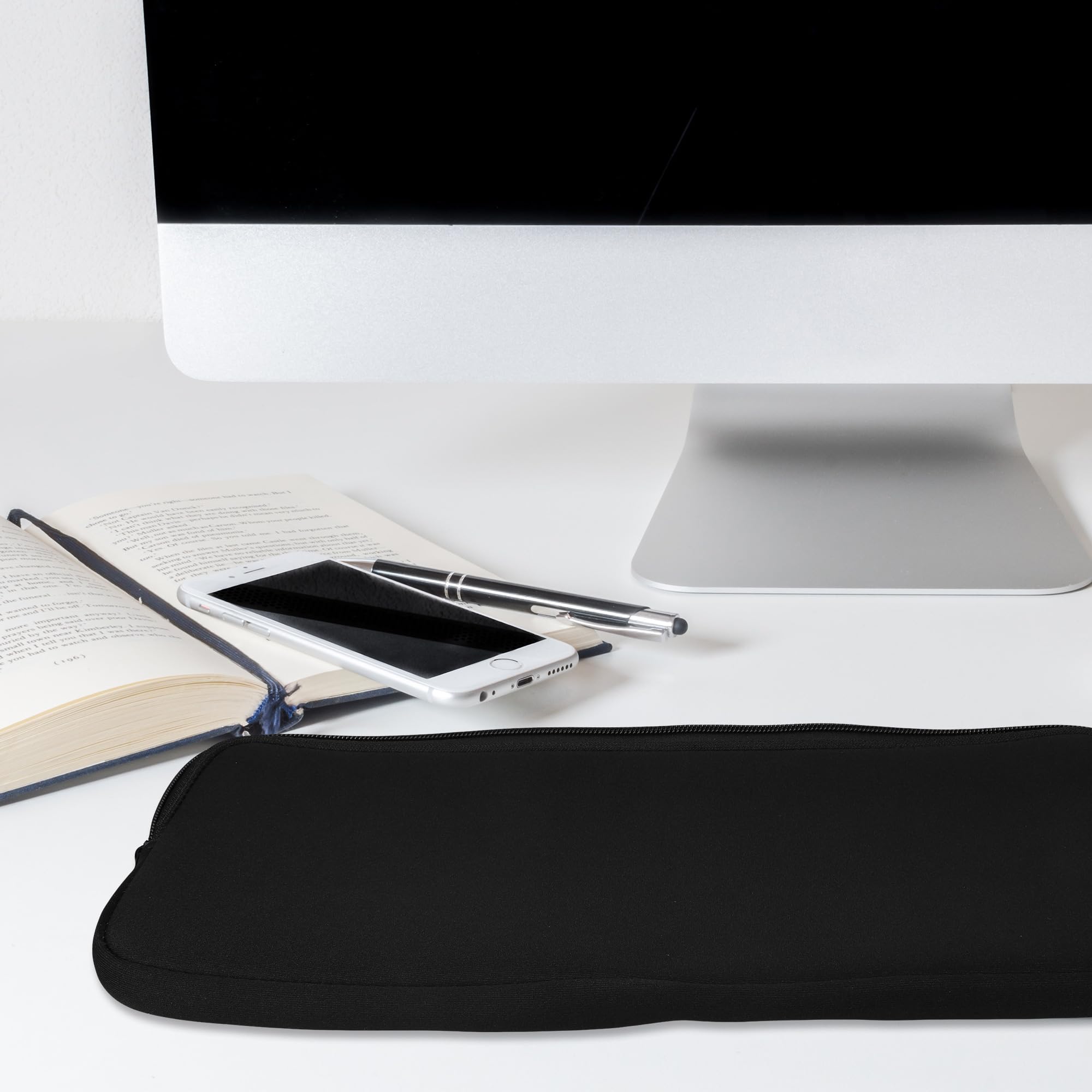 kwmobile Etui na bezprzewodową klawiaturę kompatybilne z Logitech Pop Icon Keys - Pokrowiec na klawiaturę do laptopa/komputera PC - Pokrowiec na klawiaturę komputerową - Czarny