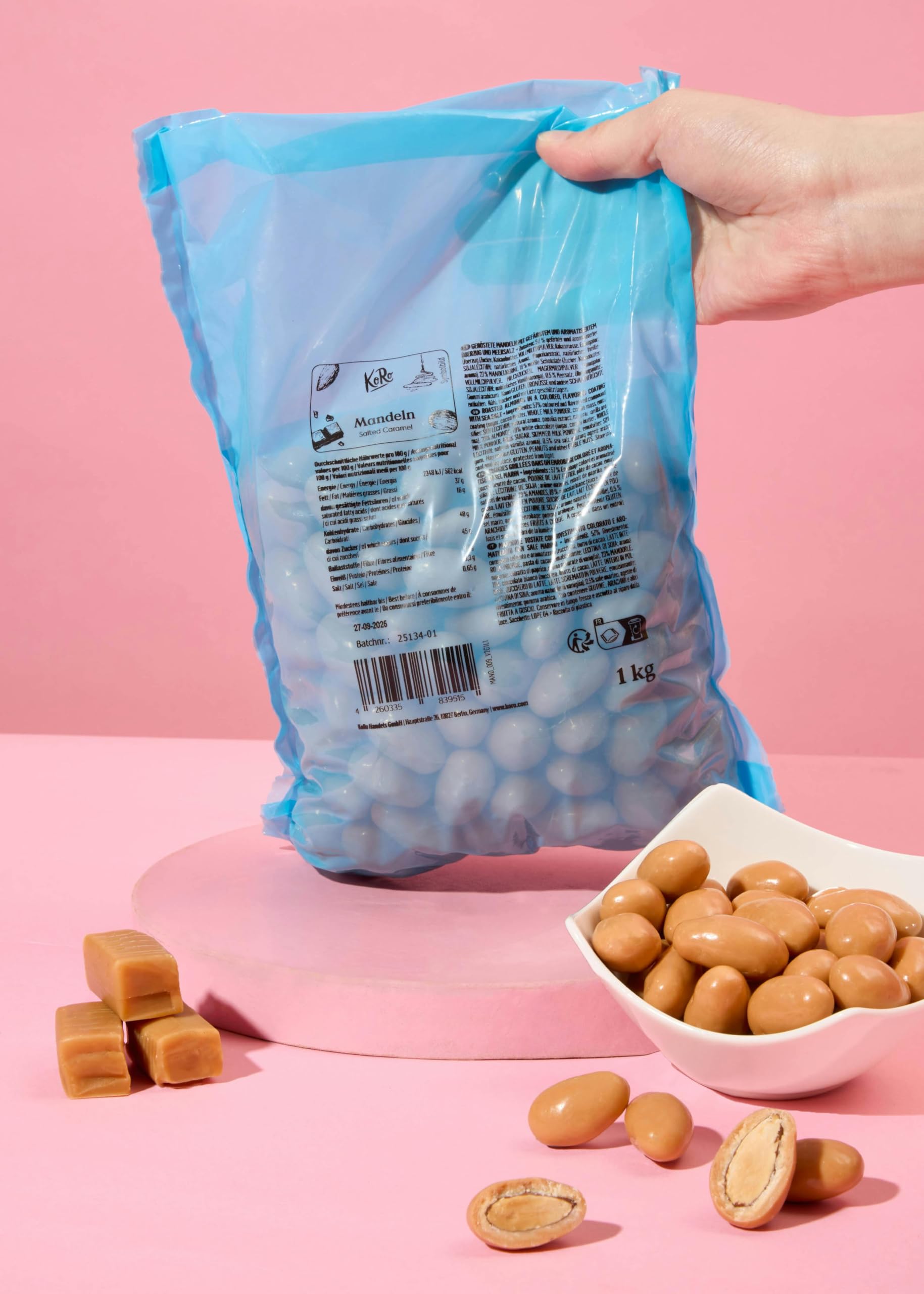 KoRo - Almendras de chocolate con caramelo y sal marina 1 kg - placer dulce-salado de almendras californianas con auténtico chocolate belga