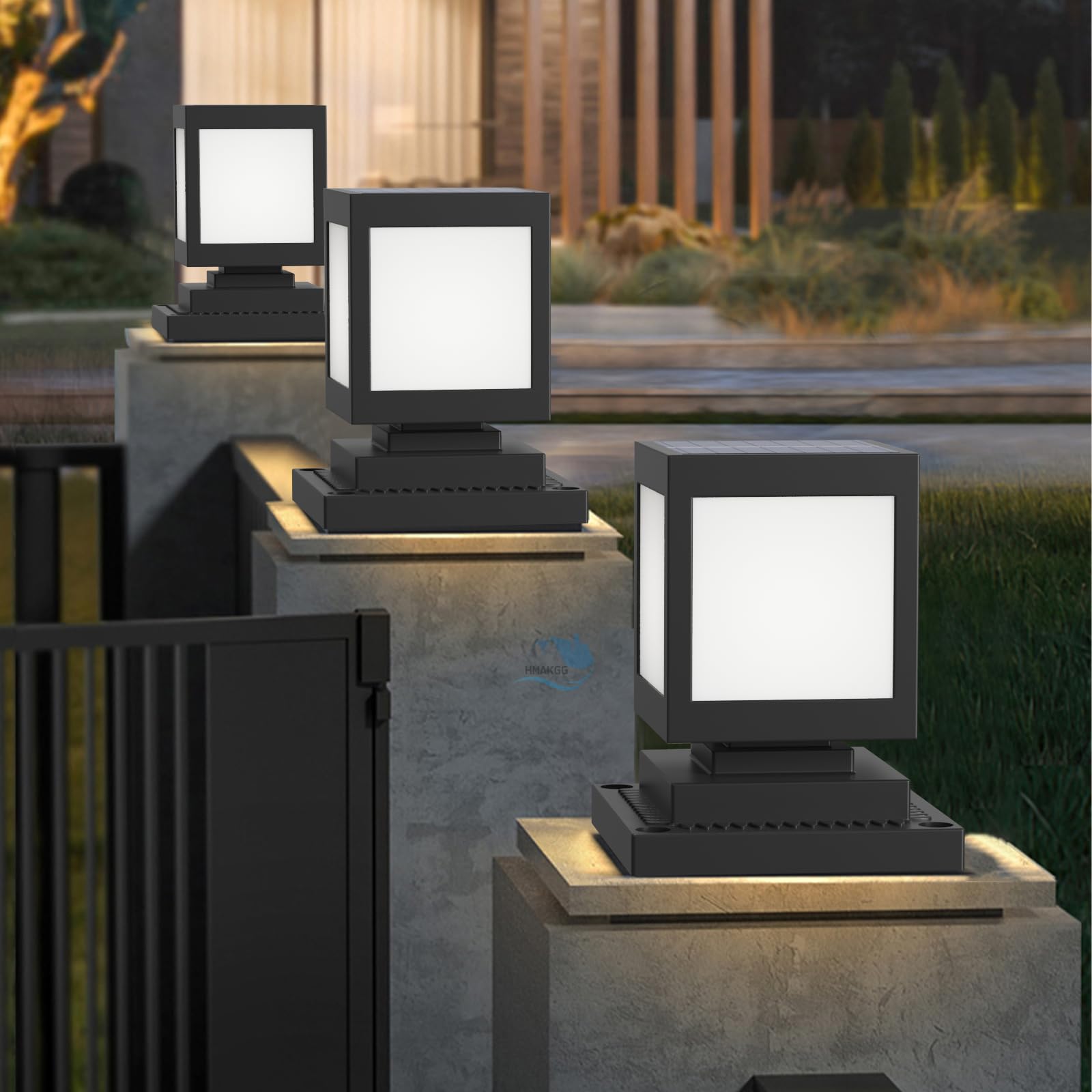 Farola Solar Sobremuro 6000K IP45, Luz Solar para Valla y Patio | ABS negro, bateria 2200 mAh, luz blanca 6000K, para postes y muros de jardin, valla, entrada y patio
