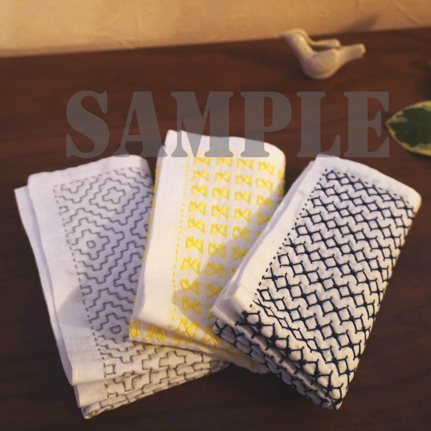 DARUMA Hitomezashi Sashiko Kit – Kit de agujas e hilos de primera calidad de fabricación japonesa con Sashiko Fukin, hilo, agujas, dedal, juego listo para usar (Dalia)