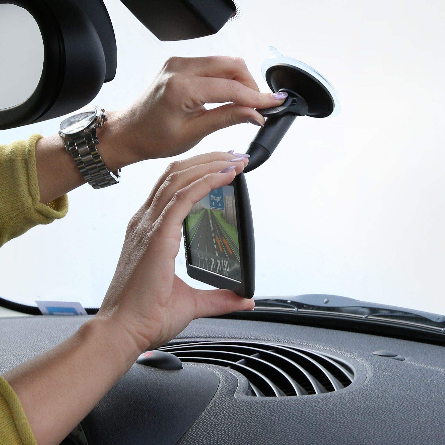 Wicked Chili KFZ Halterung kompatibel mit Tomtom Click & Go/EasyPort Autohalterung Start 40, 50, 60 / Go 40, 50, 51, 60, 61, 500, 510, 600, 610, 5000, 5100, 5200, 6000, 6100, 6200 - Made in Germany