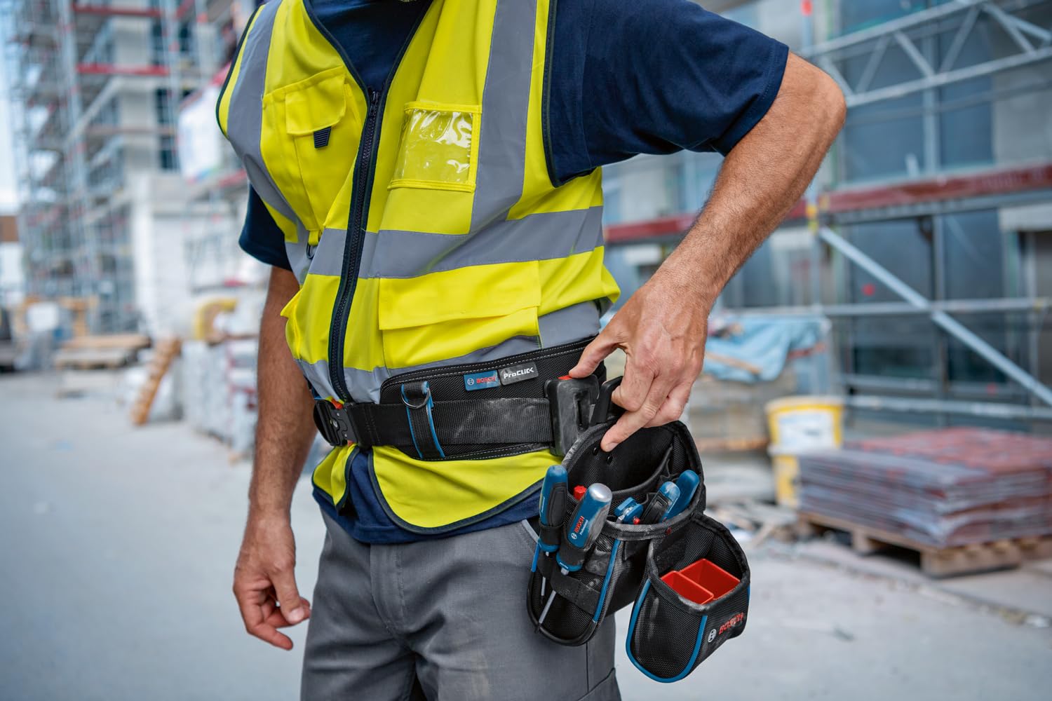 Bosch Professional ProClick - Set cinturón de herramientas 108 + herramientas manuales (bolsa GWT 2, bolsa 1 GWT 4, 2 soportes, 3 destornilladores, 9 llaves hex., 1 alicate,1 navaja)