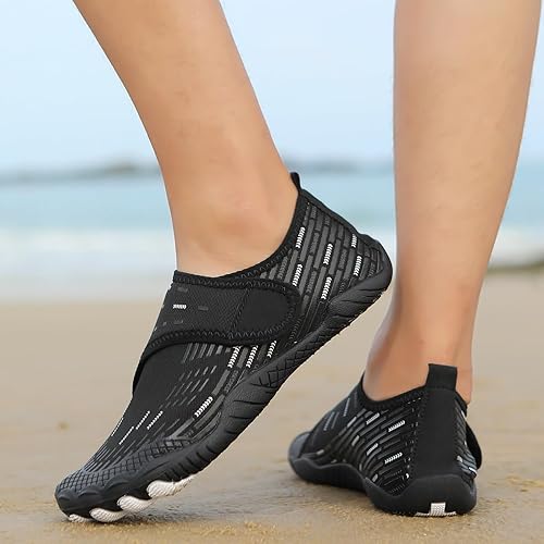 Vista 2 de Zapatos de Agua para Hombres y Mujeres de Secado Rápido Descalzos para Natación Playa Piscina Zapatos Acuáticos Calcetines de Yoga Acuáticos