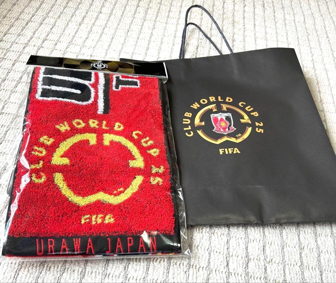 浦和レッズ　cwcタオルマフラー　レッド 浦和レッズ cwcタオルマフラー レッド 10/23(月)18時から 新商品