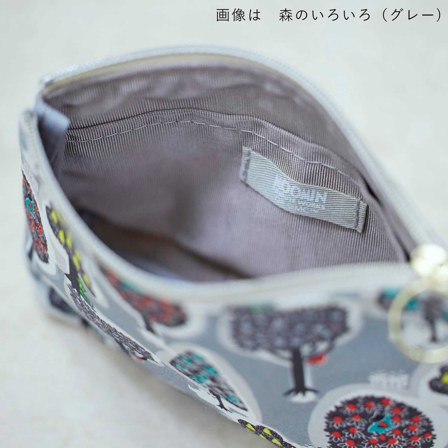 (Moomin) Moomin Basic Pouch Polka Dot Little My Taupe Approx. W 5.9 x H 4.1 x D 1.8 inches (15 x 10.5 x 4.5 cm) Cosmetics Cosmetic Pouch Women's (Zippered) [Made in Japan]
