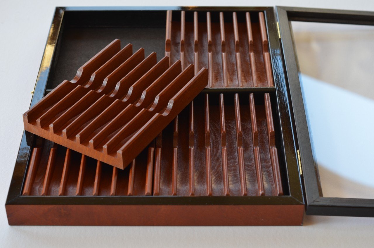 ThiersIssard Deluxe Elm Straight Razor Storage Display Case, 28 Slot