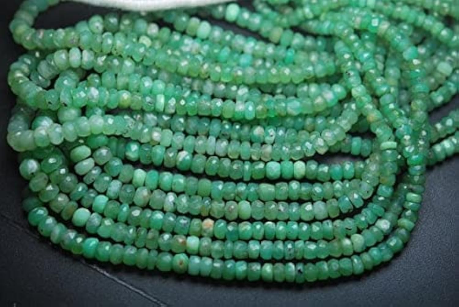 Chrysoprase naturelle de qualité supérieure perles facettées pour joaillerie fine