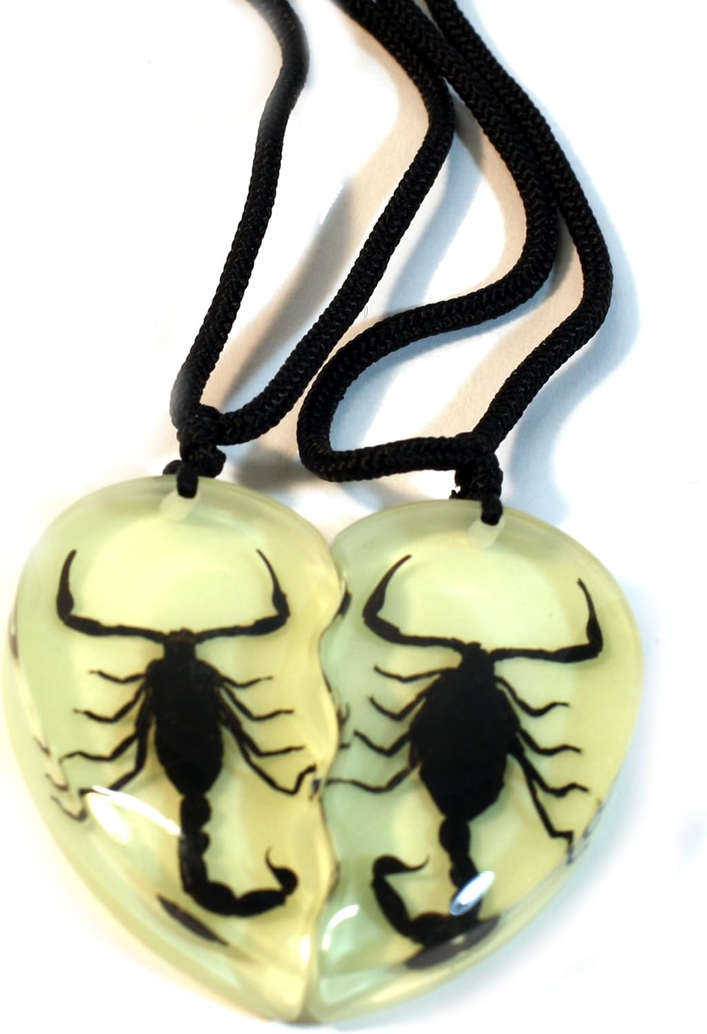 REALBUG SP2213 Heart Necklace, Black