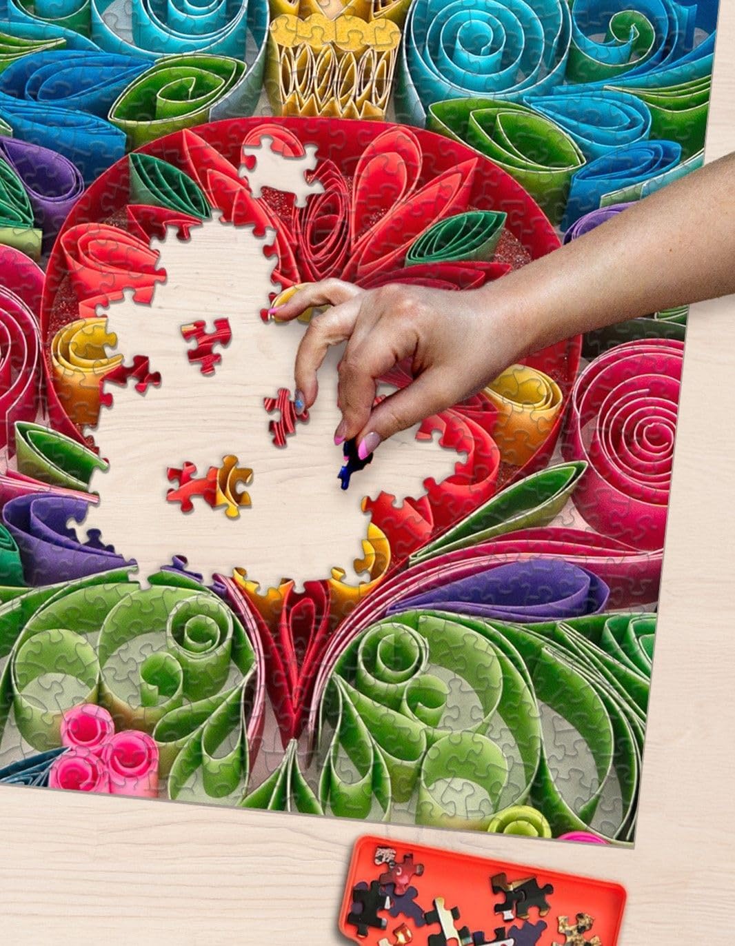 Springbok Holiday Quilling 1000 Piece Jigsaw Puzzle for Adults - Christmas Paper Ornament - Unique Cut Pieces - Made in USA