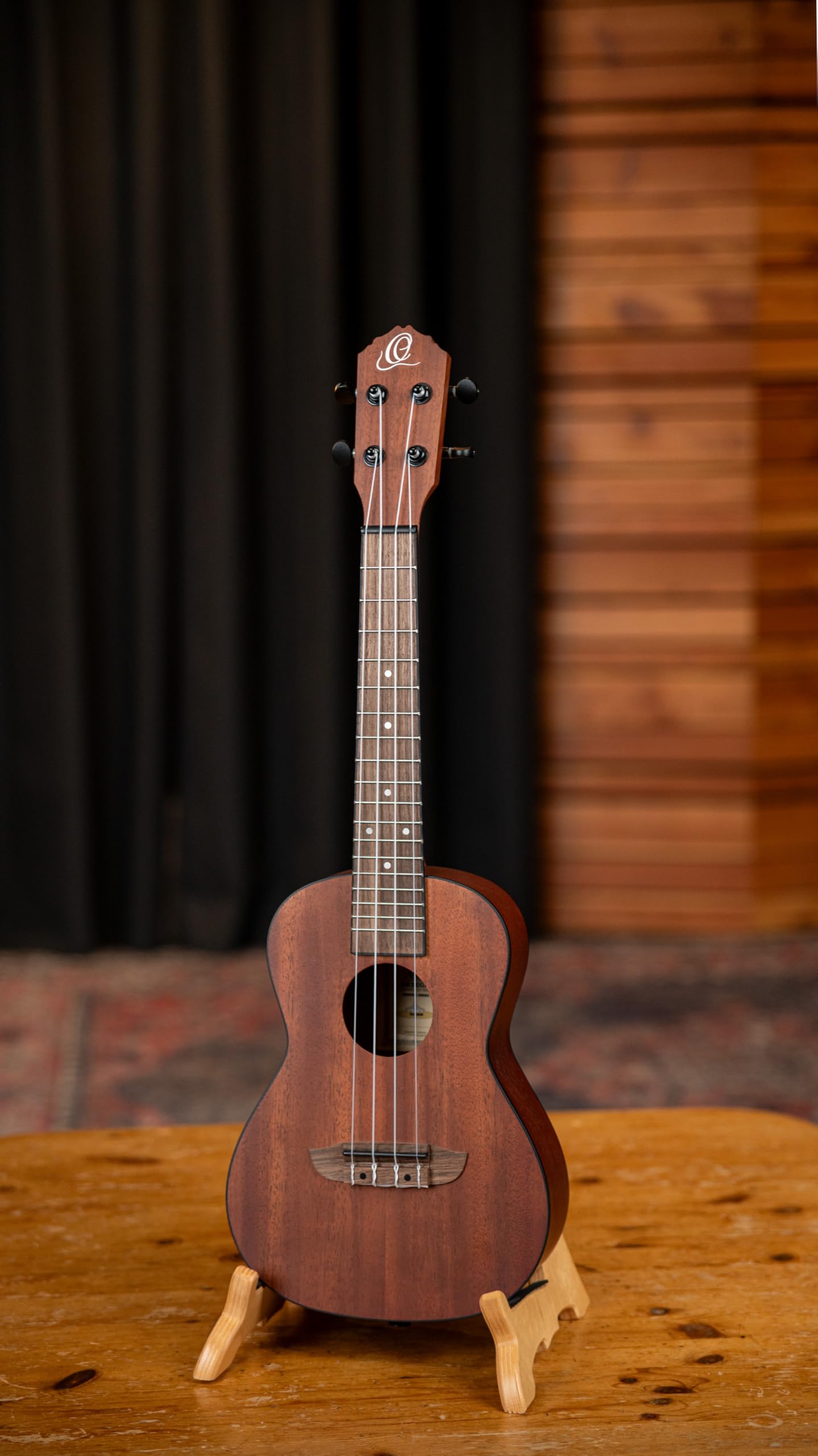 Ortega Guitars Ukulélé Concert Acoustique – Série Bonfire – Sapele, Naturel (RU4MM)