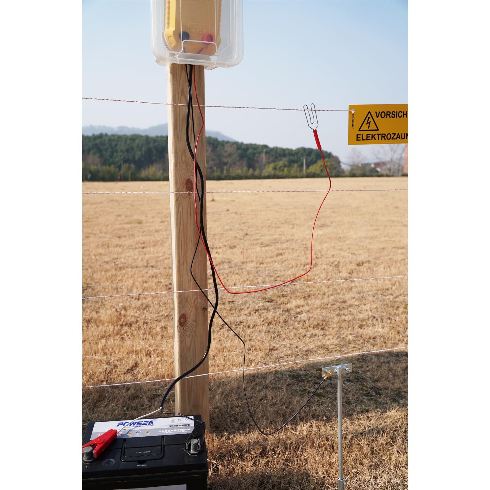 FenceMate - Electrificador de valla eléctrica (batería 12 V, salida 1 julio para 4 a 20 km, baja impedancia tensión máxima 10 kV para aves de corral, ganado, mascotas