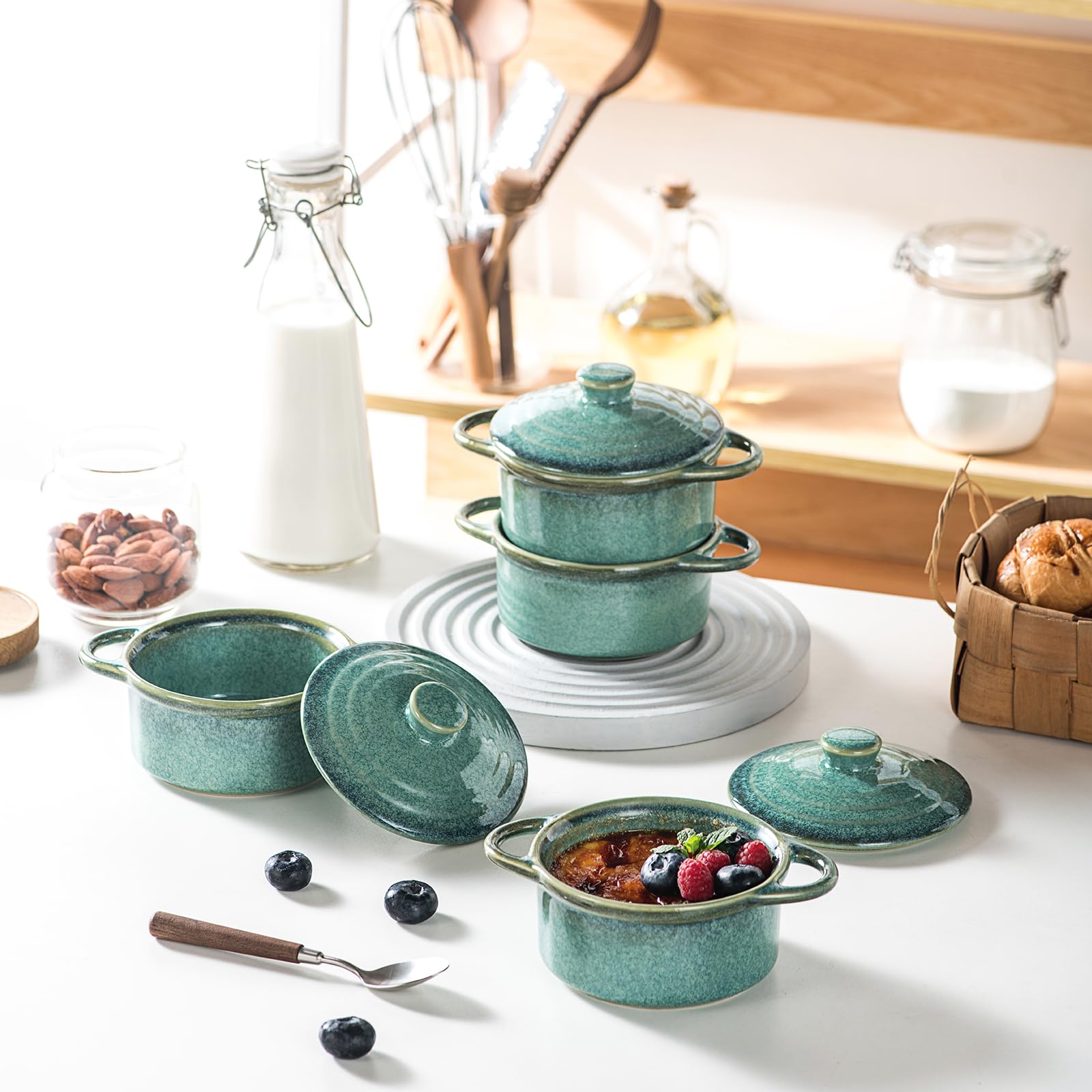 HENXFEN LEAD Cazuela de cerámica, 350 ml, mini ramequines de soufflé de cocottes con tapas y asas, juego de 4 moldes pequeños para hornear, color verde brillante