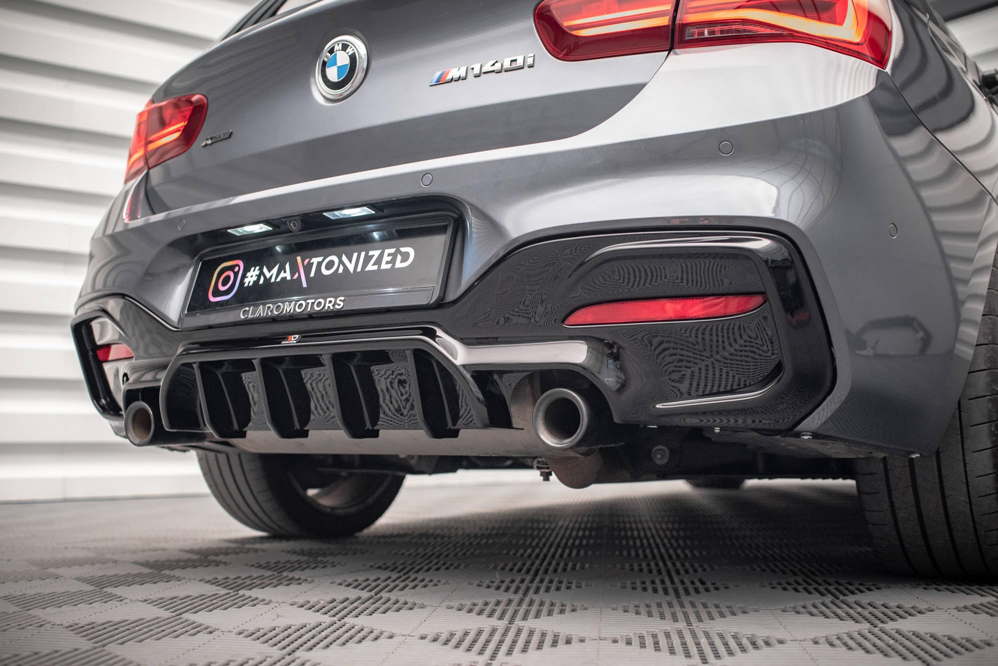 Maxton Design Heckdiffusor für BMW F20 F21 Facelift mit M-Paket Hochglanz schwarz