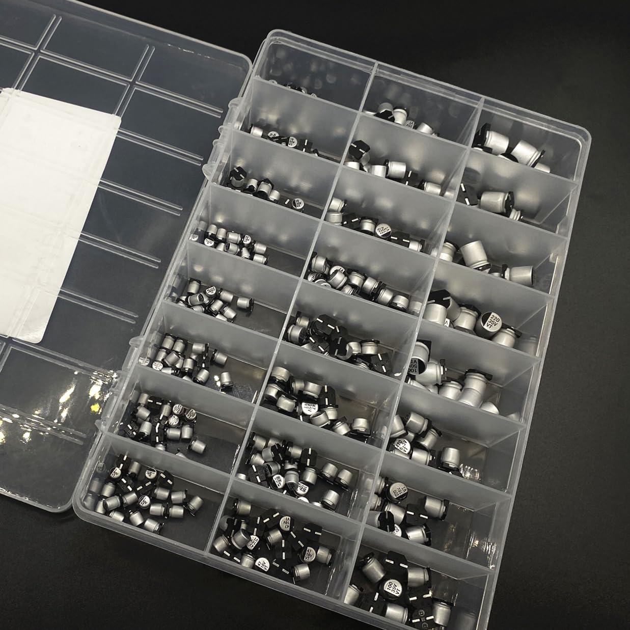 Kit surtido de 400 condensadores electrolíticos SMD de aluminio, de 1 uF a 1000 uF, 24 valores.