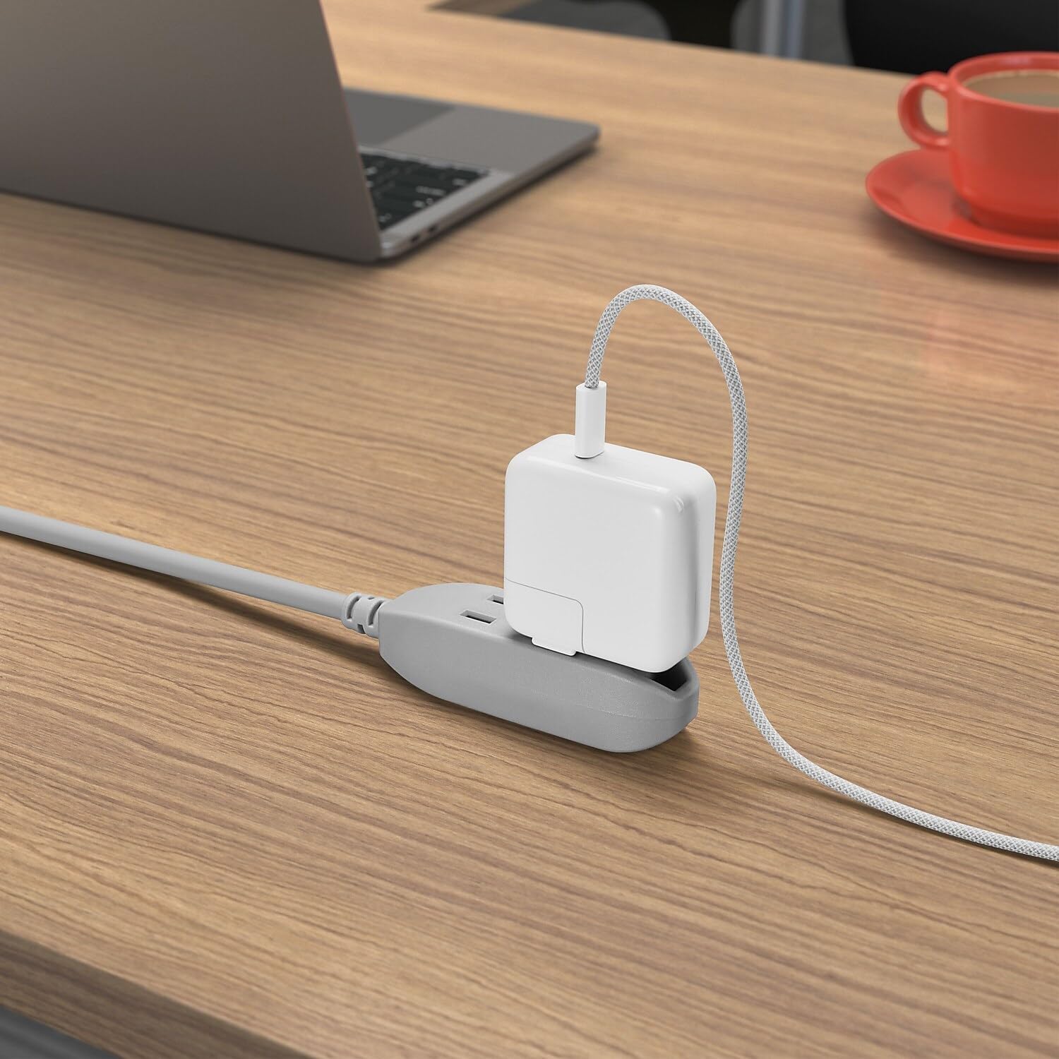 Staples TECH 25' Extension Cord, 3-Outlet, 16 AWG, Gray