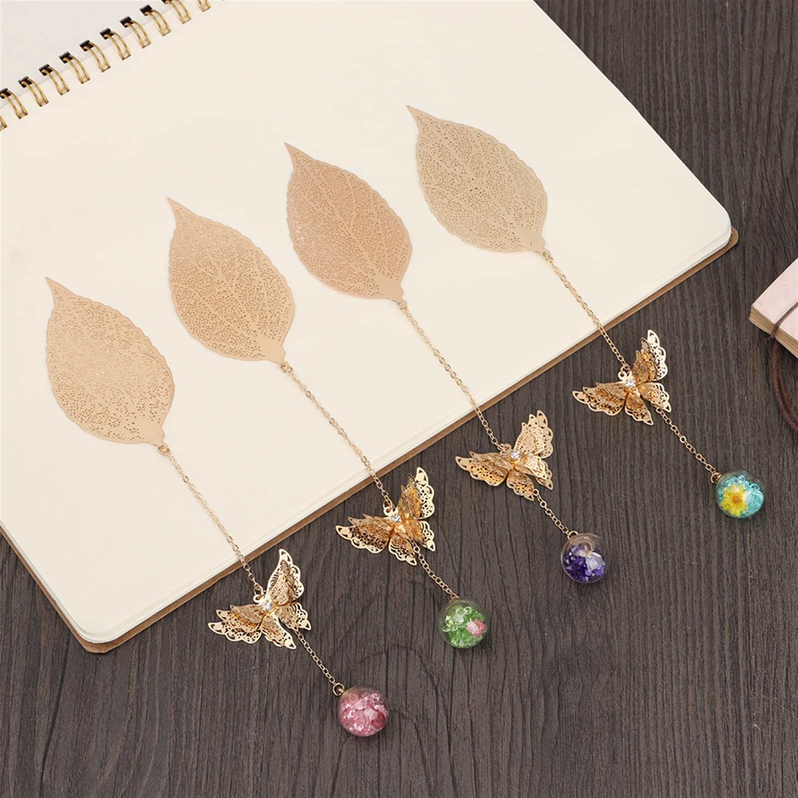 SUNESA Lesezeichen 1pc 3D Metal -Lesezeichen Retro Hollow Messing Lesezeichen Messing Buch Clip Quasten Anhänger Stationery School Office Supplies Buch Markierungen (Color : B)