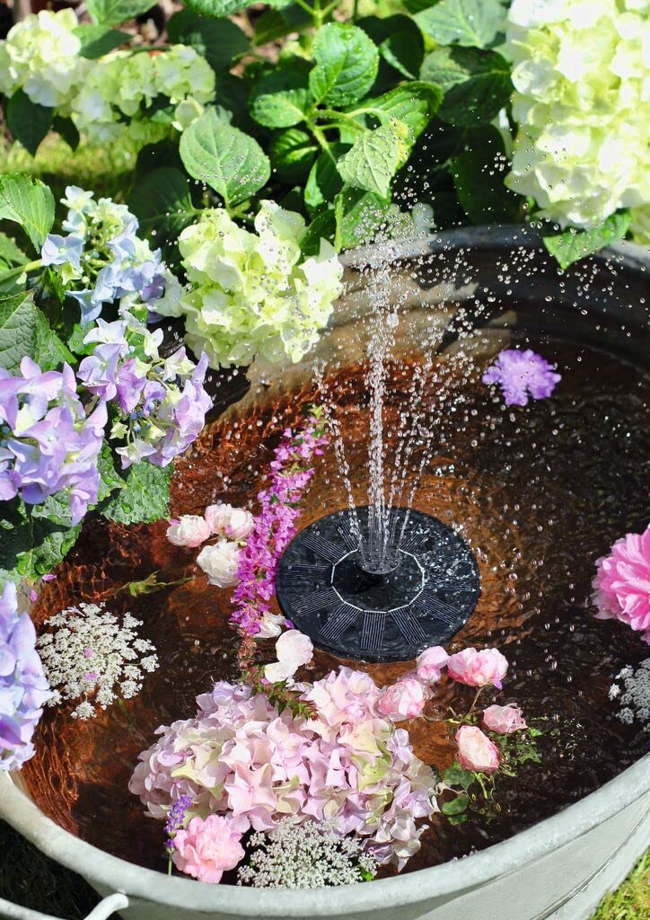 moses. Blatt & Blüte Solar-Brunnen, schwimmendes Wasserspiel für Garten, Terrasse & Balkon, Springbrunnen für den heimischen Teich, Gartenteich Zubehör mit 5 unterschiedlichen Wasserfontänen