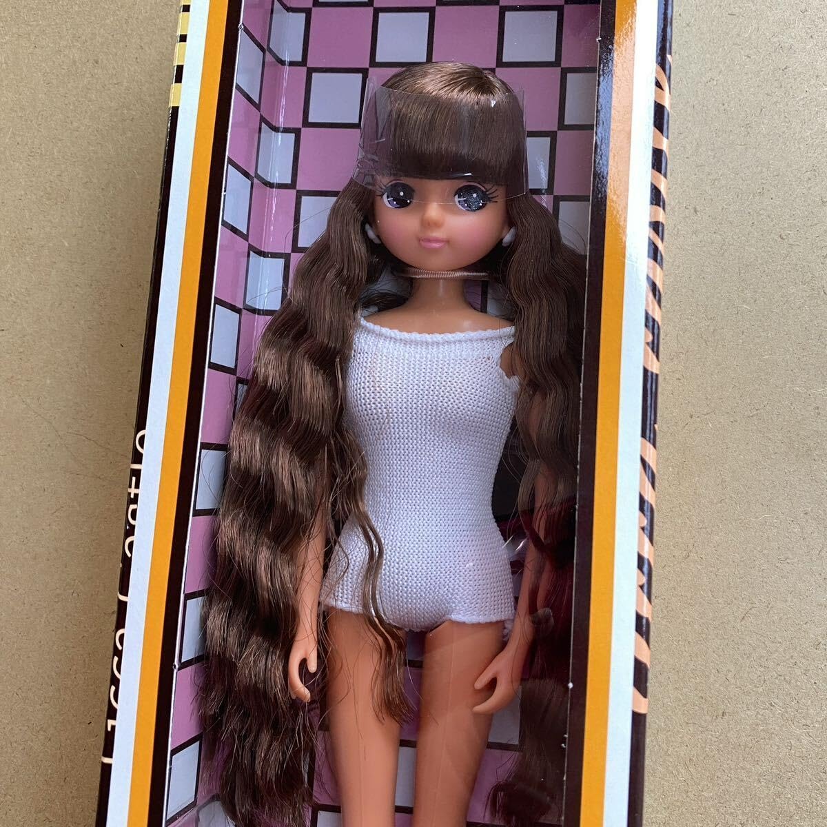 Amazon | 2019年日本橋BASICモデル きらちゃんV5 リカ 人形 キャッスル