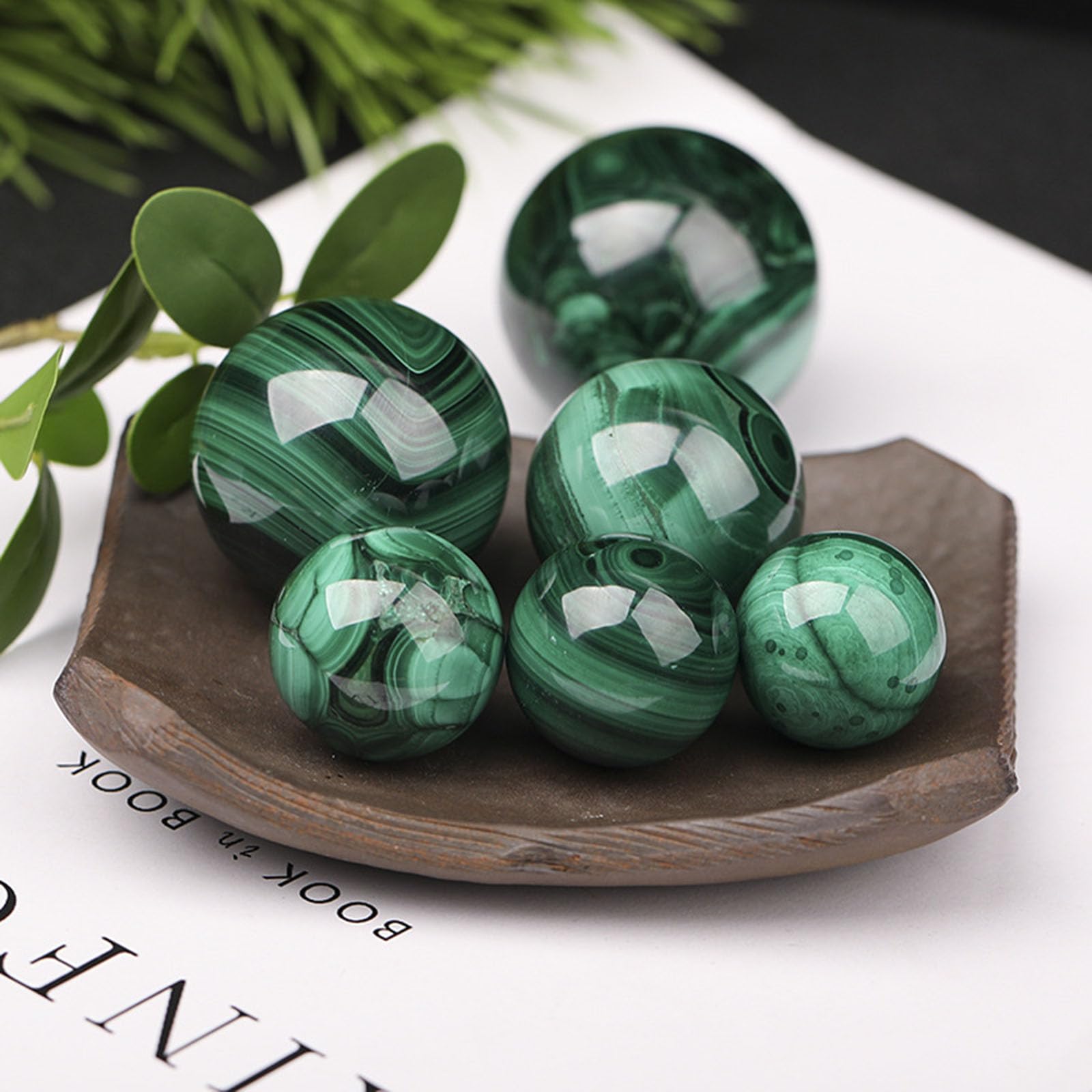 Bola de Cristal de malaquita Natural Pulida, Esfera de Piedra de Cuarzo cristalino, meditación, Feng Shui, Aura, decoración del hogar, Pieza de exhibición, Escultura, estatuilla,6.5~7cm