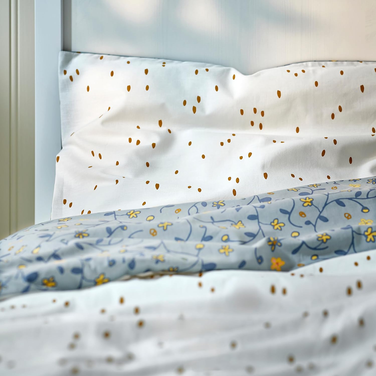 ProTuning GULDVÄVARE Duvet cover 1 pillowcase for cot, blue/white floral pattern, 110x125/35x55 cm