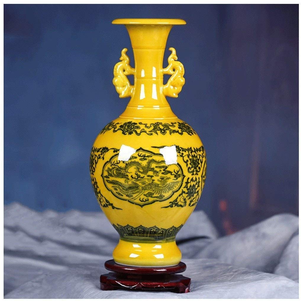 Vase en céramique chic : sublimez vos compositions florales et offrez un cachet unique au salon.