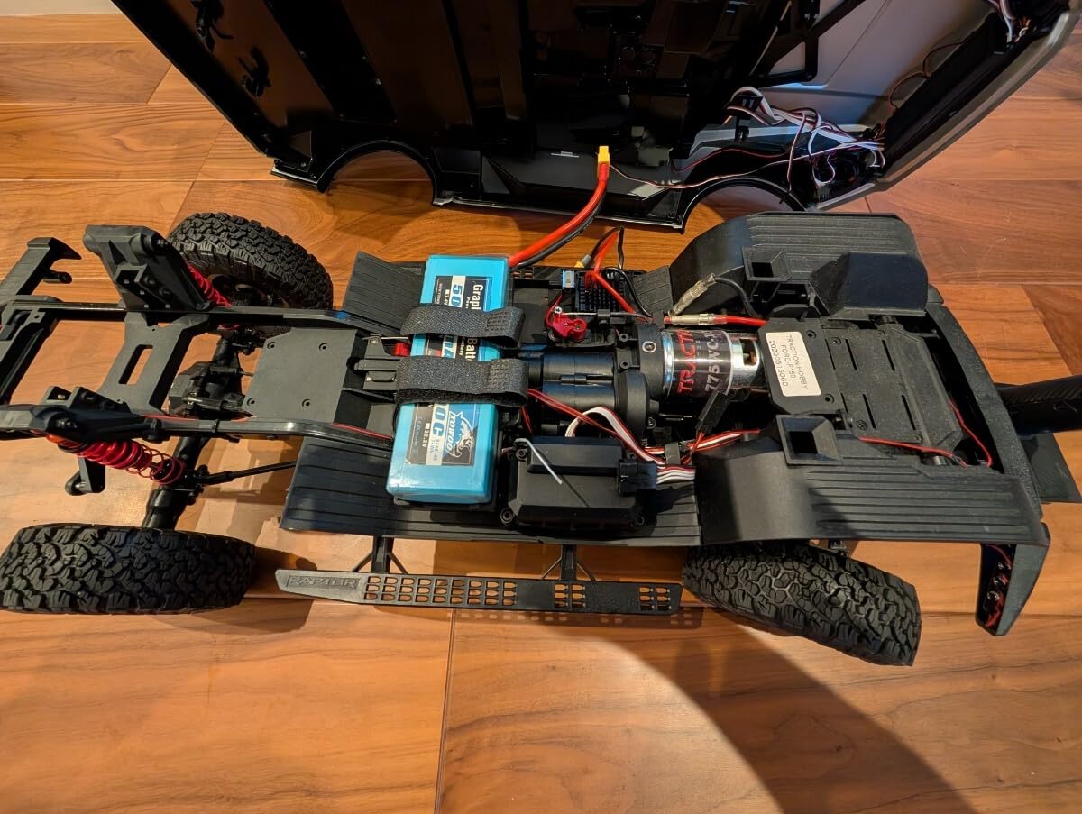 Amazon.co.jp: トラクションホビー ラジコントラック F150 ラプター
