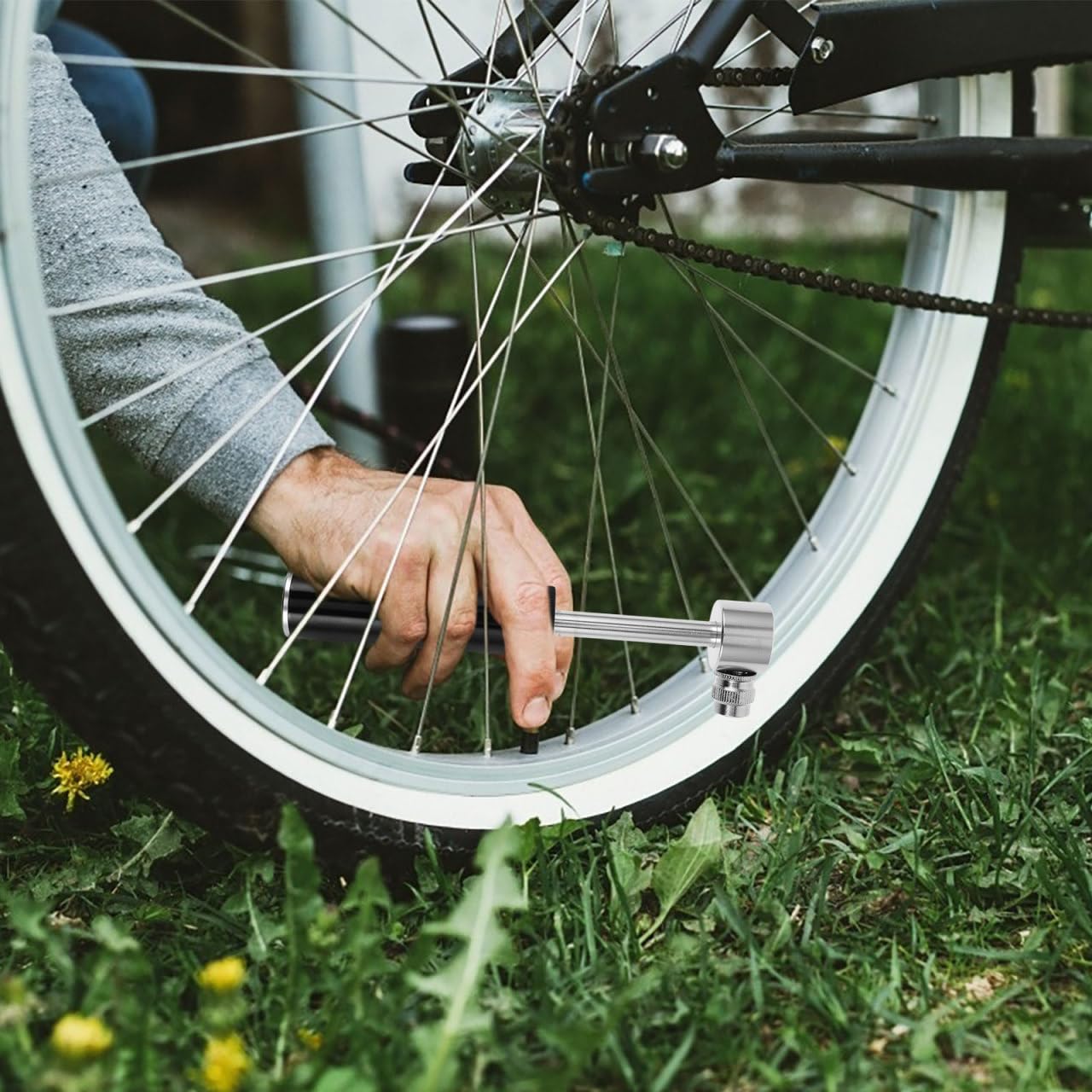 Hemobllo Kit di Riparazione Bicicletta Portatile con Mini Pompa Leggera, Leve per Pneumatici Resistenti e Toppe per Foratura, per Uso Domestico e Gite All'aperto
