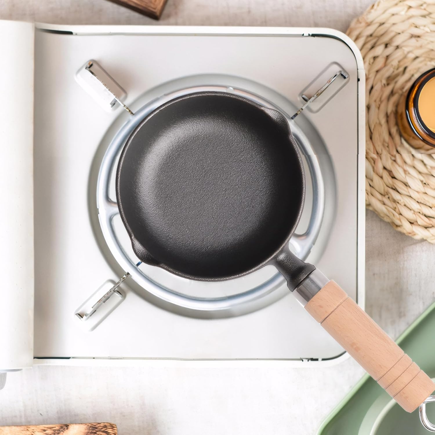 Butter Melting Pot, Non-stick Cast Iron Sauce Pot with Wood Handle, Small Cast Iron Melting Pot, Hanging Butter Warmer for Oil Milk Candy Chocolate Style 2, Small Cast Iron Pot