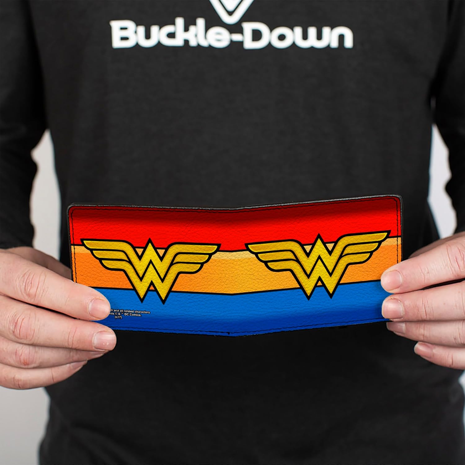 Buckle-Down unisex adults Buckle-down Pu Bifold - Wonder Woman Logo/Stripe Red/Yellows/Blue Bi Fold Wallet, Multicolor, 4.0 x 3.5 US
