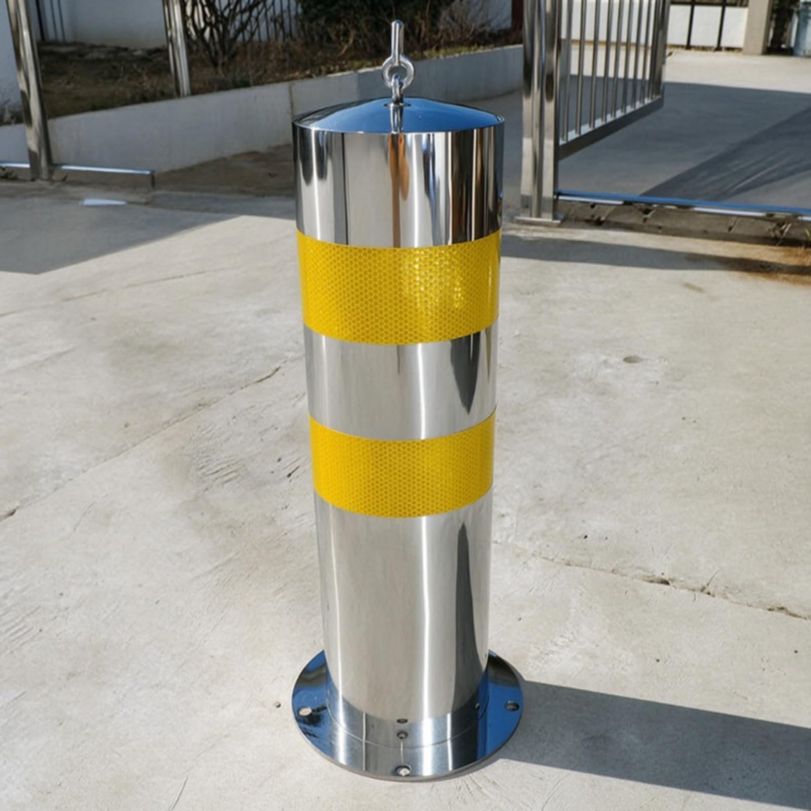 Milageto Borne de Sécurité Routière Poteau Balise Bollard Potelet en Acier Inoxydable Robuste Signalisation Réfléchissante Jaune pour Faible Luminosité, 159-550-1.5mm, Movable
