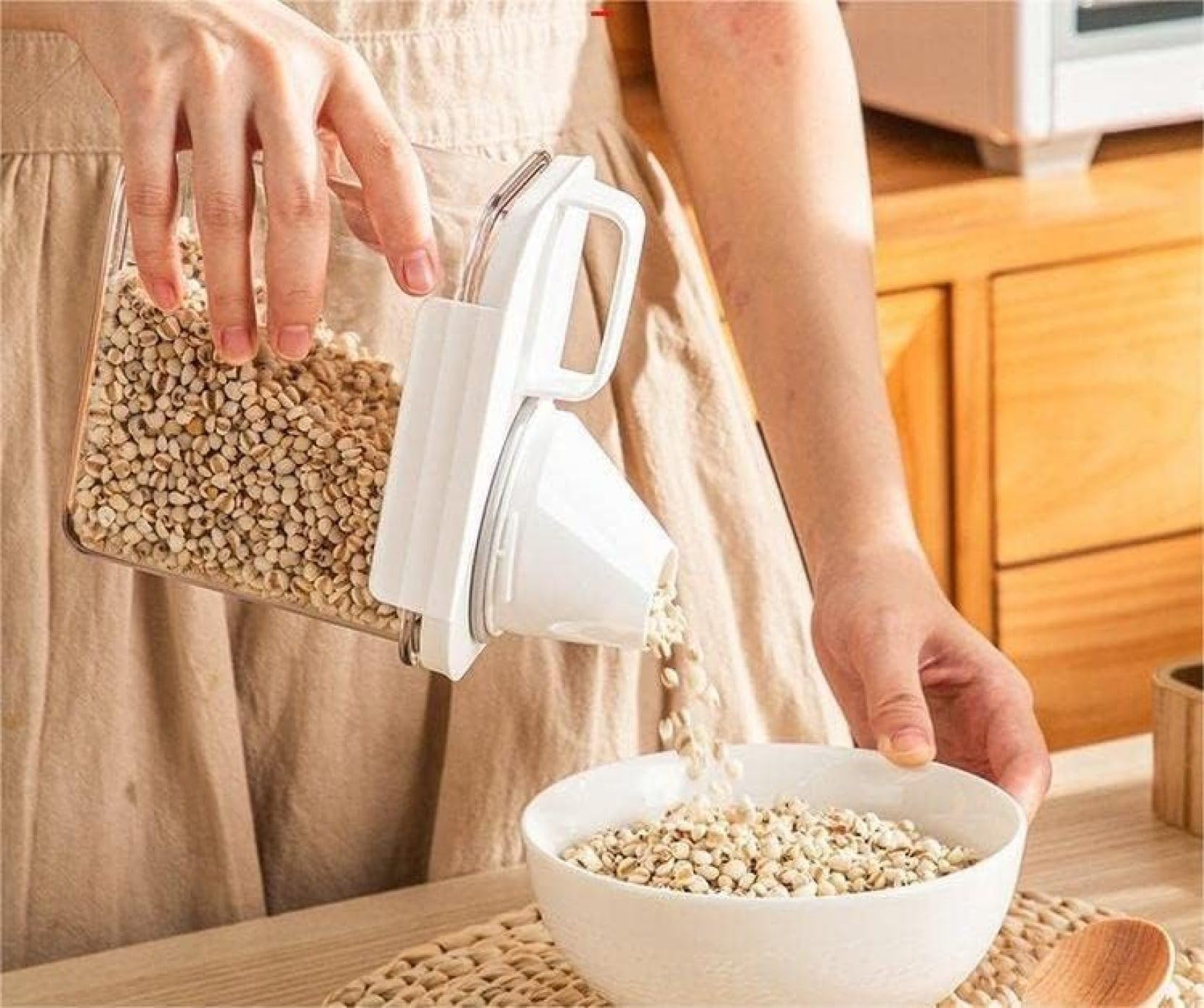 Rice bucket vacuum single person living rice storage container rice bucket with rice cylinder vacuum rice cylinder fashionable rice cylinder transparent (1800ML)